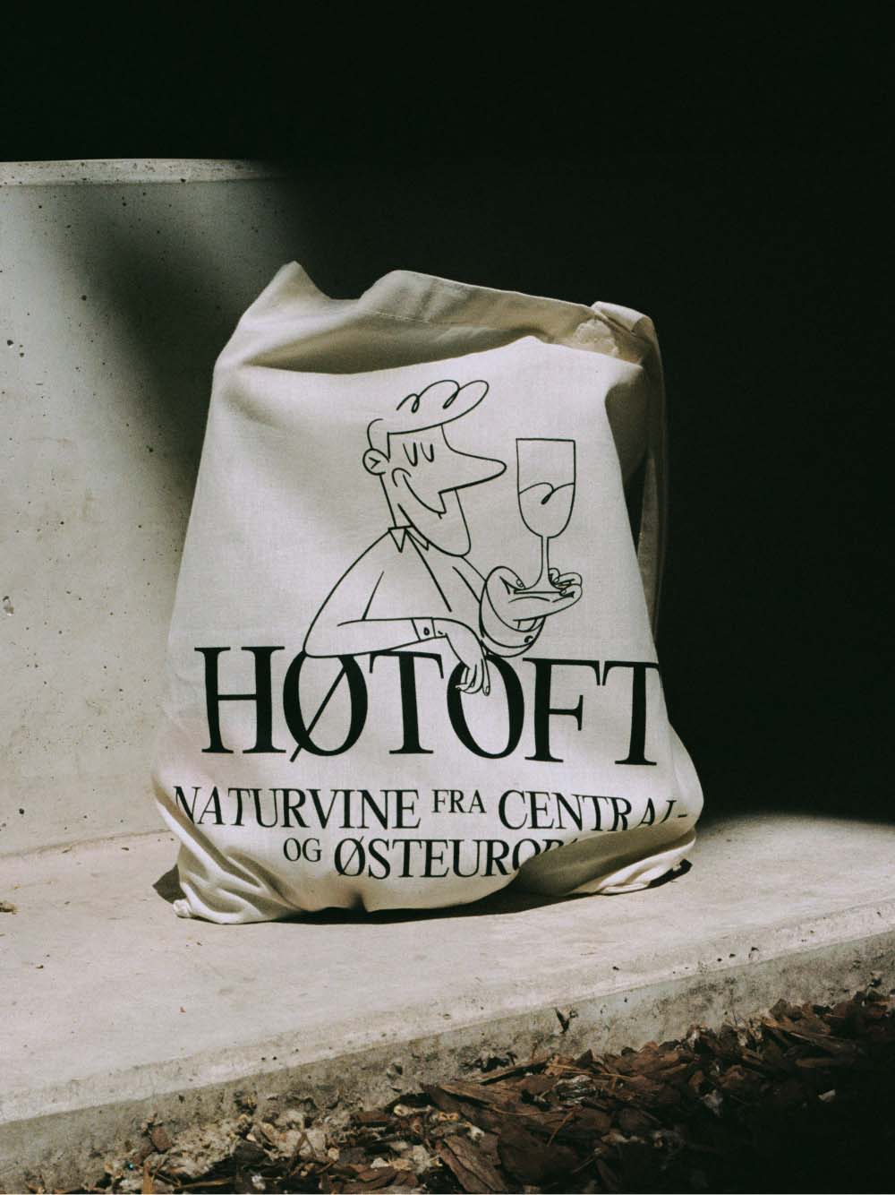 Hoetoft - Totebag - Designed by Marcell Kazsik - Brand &&nbsp;Graphic designer