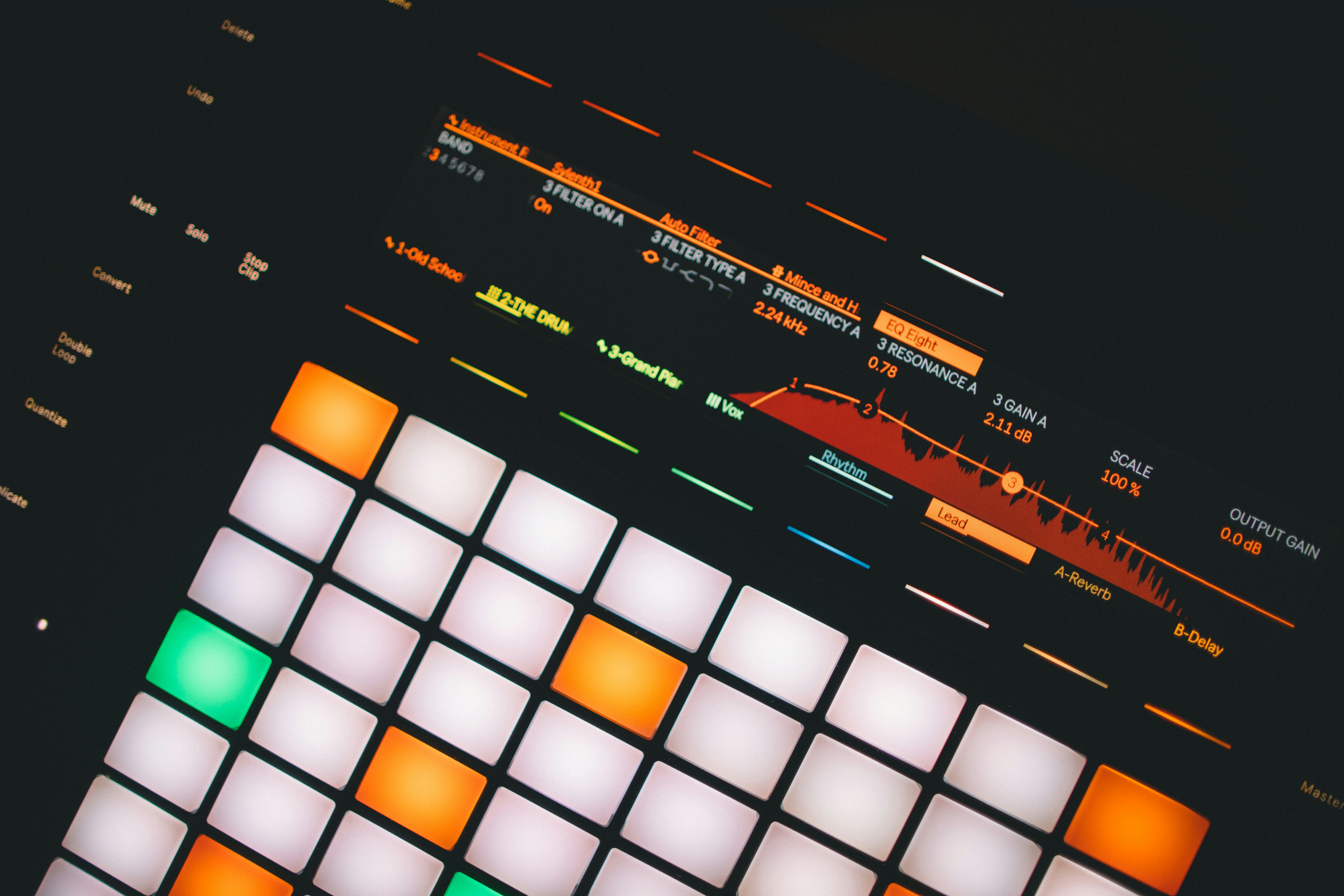 Launchpad with orange and green lights