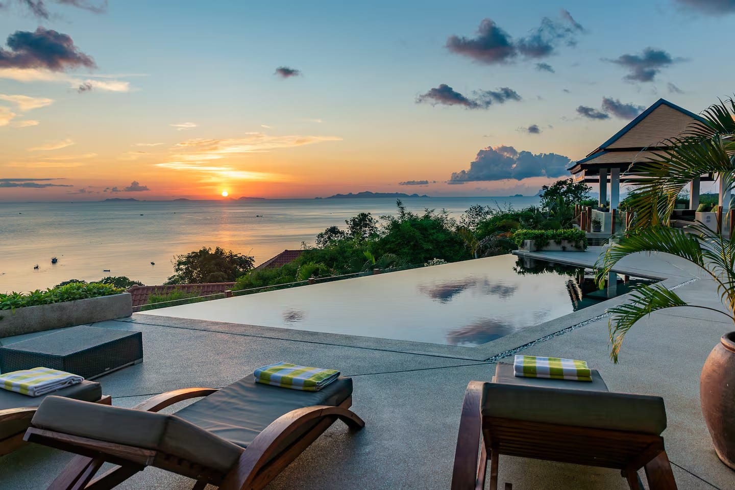 5-Bed Sea Villa in Nathon, Koh Samui – photo 2 of 15 (SPP376)