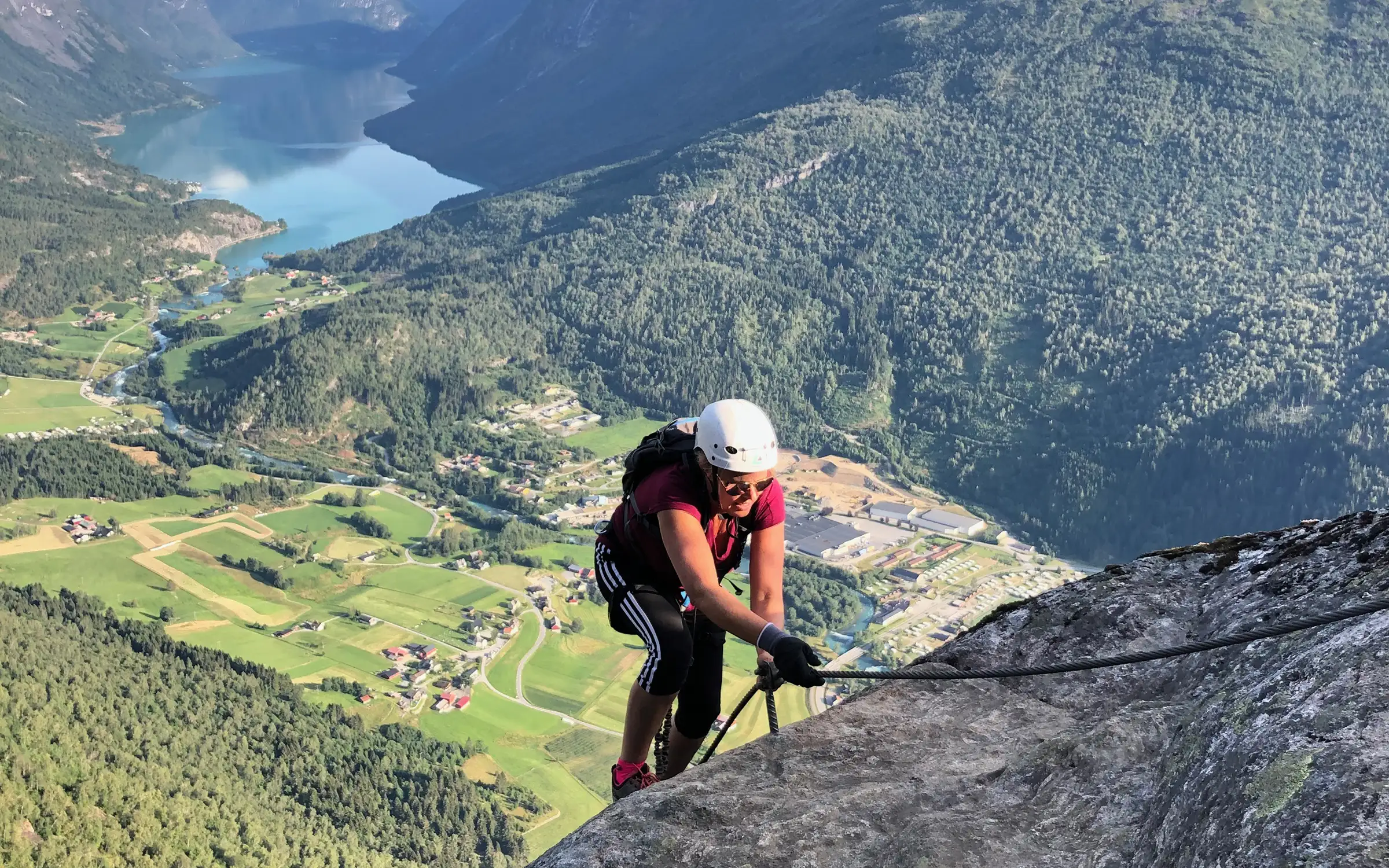 Krevende, men gøy i Loen Via Ferrata | Expa Travel