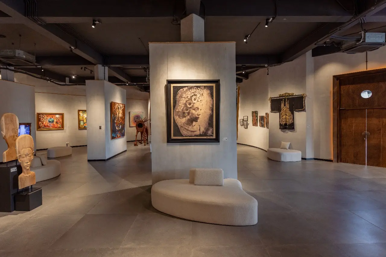 Labyrinth Art Gallery & The Dome