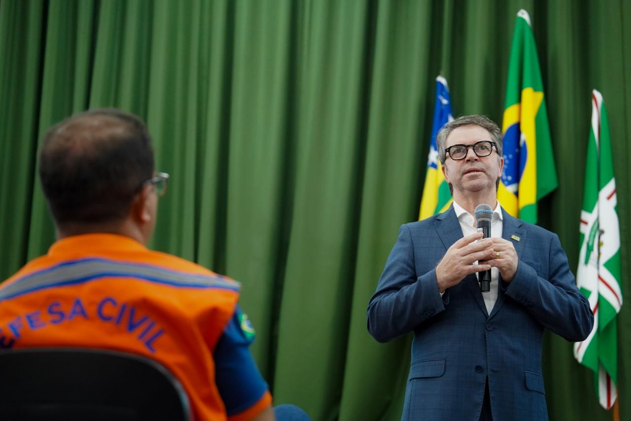 Rasível dos Santos, secretário de Saúde 