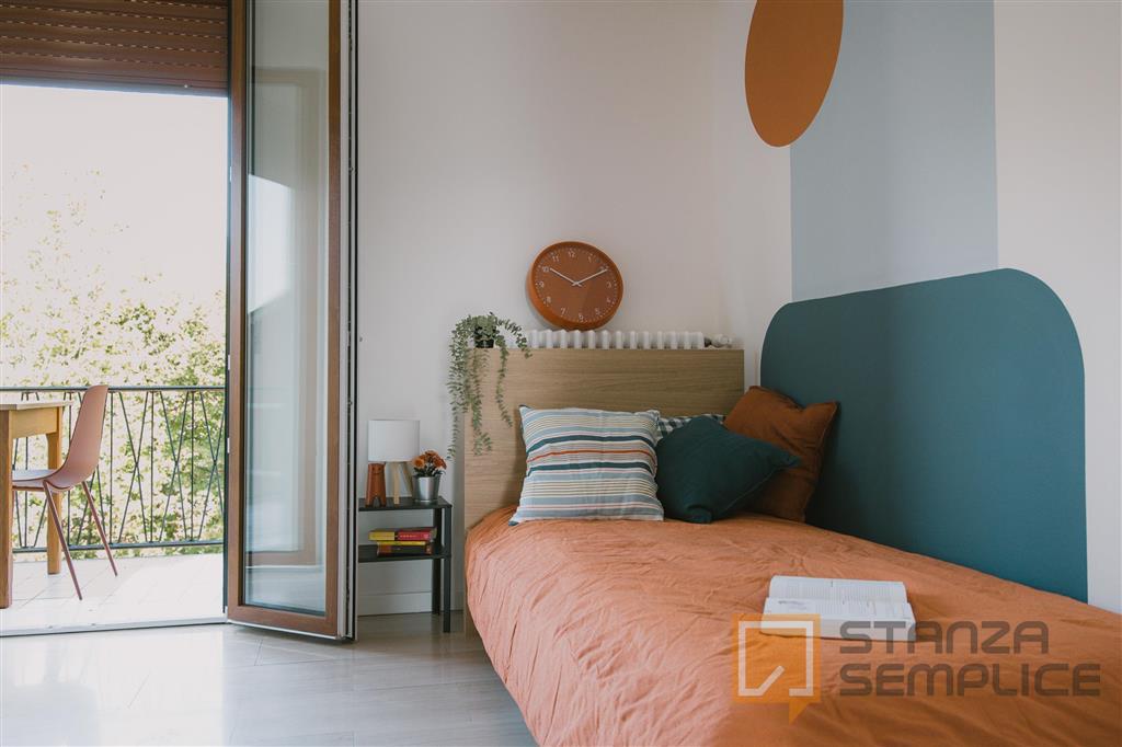 15 sqm room in Via Bligny, Brescia