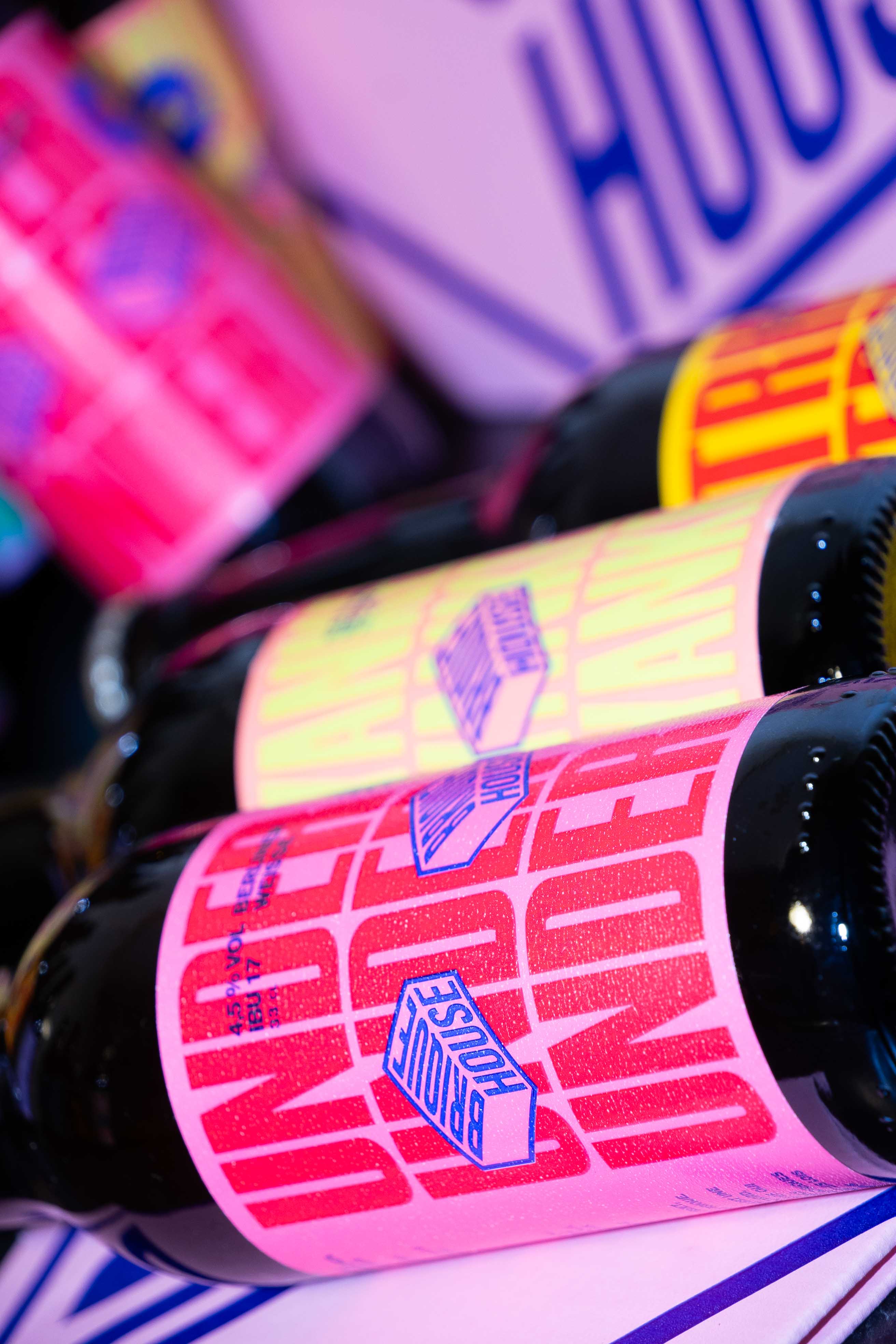 Composition de bières, ambiance 90's, rose