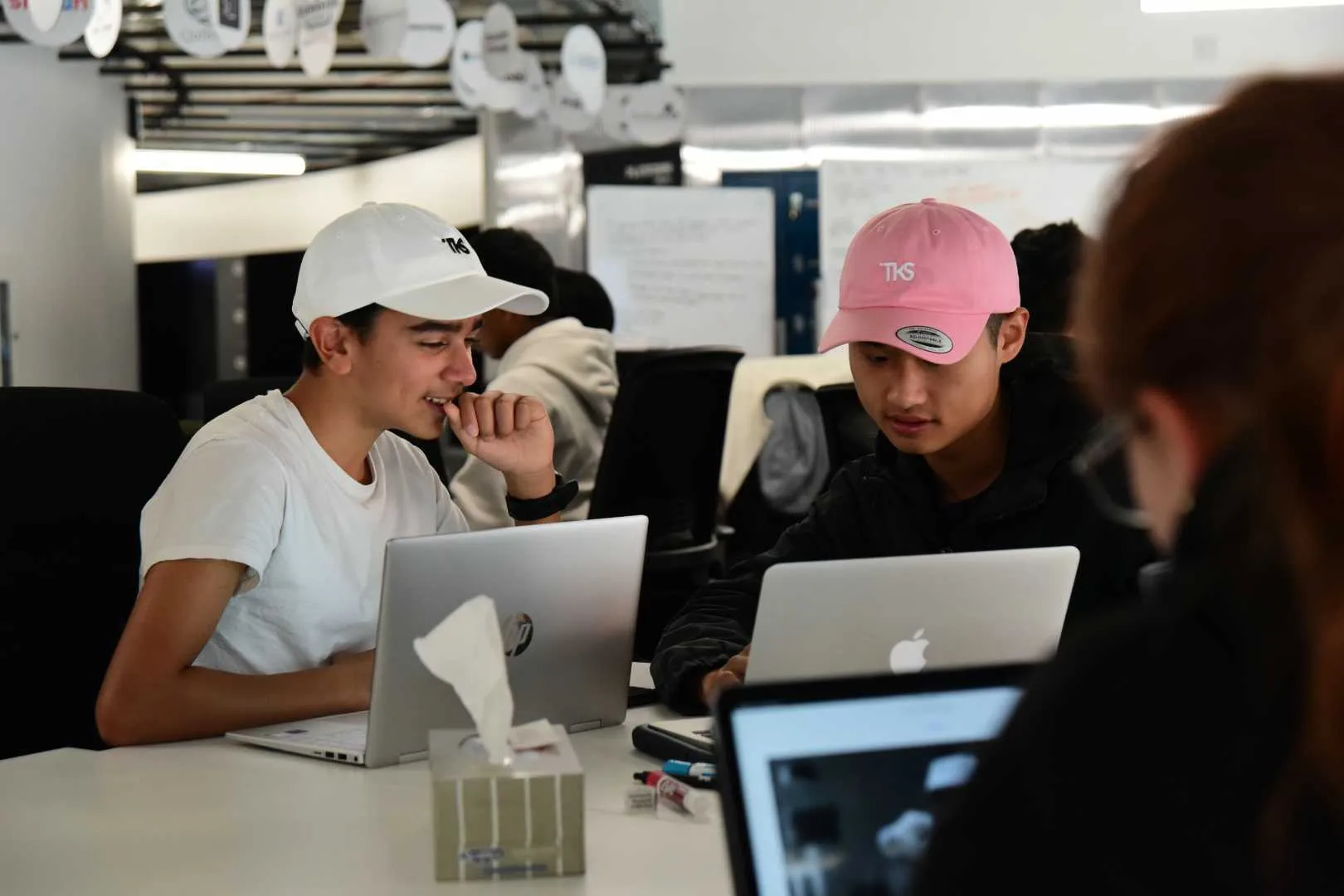 Life at TKS — students and mentors during the program (photo 2)