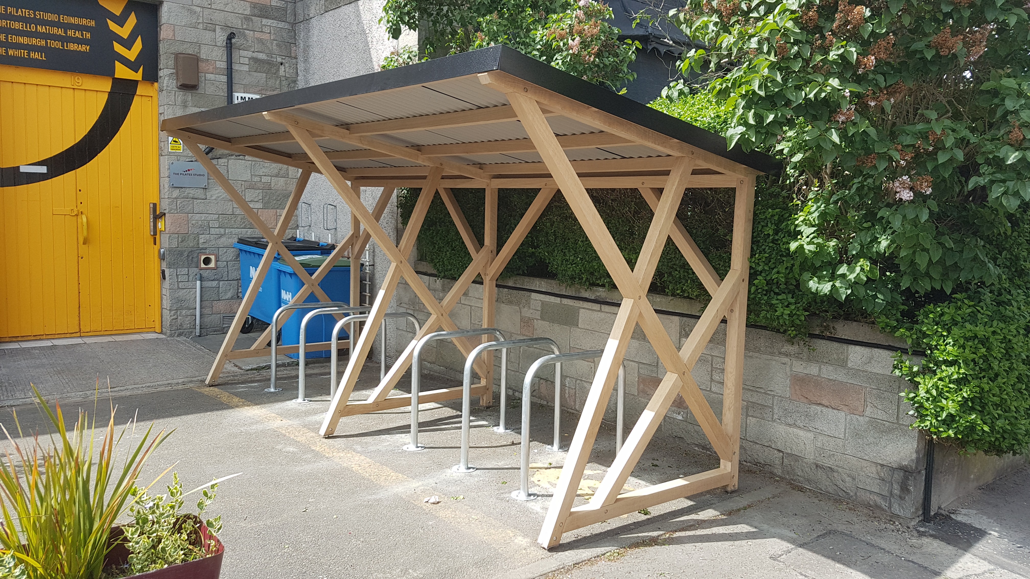 Outdoor structure bike shelter design