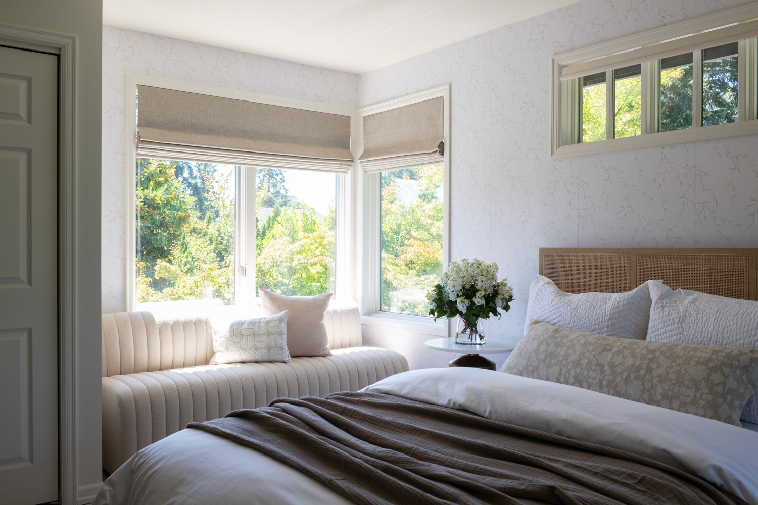 We’re so excited to share details from The Medina House: Girls Bedroom 1 –– one of our favorite interior design + professional organizing projects in Medina, WA.