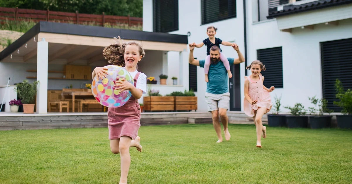 Simple Ways to Encourage Nature Play at Home