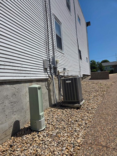 Photo 6 of 1038 Lincoln, Fennimore
