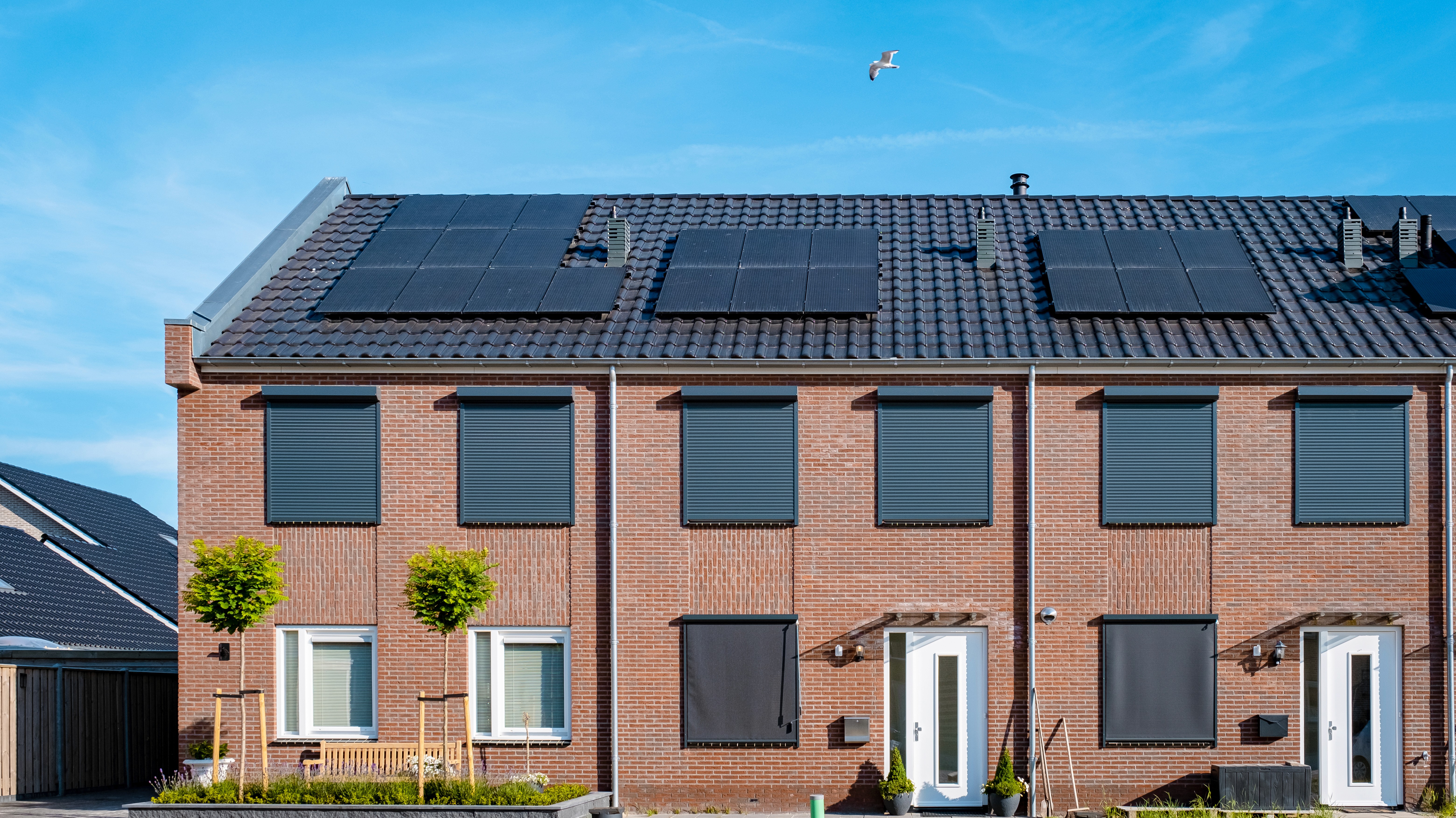 fotovoltaico-in-condominio-per-ricaricare-auto-elettrica