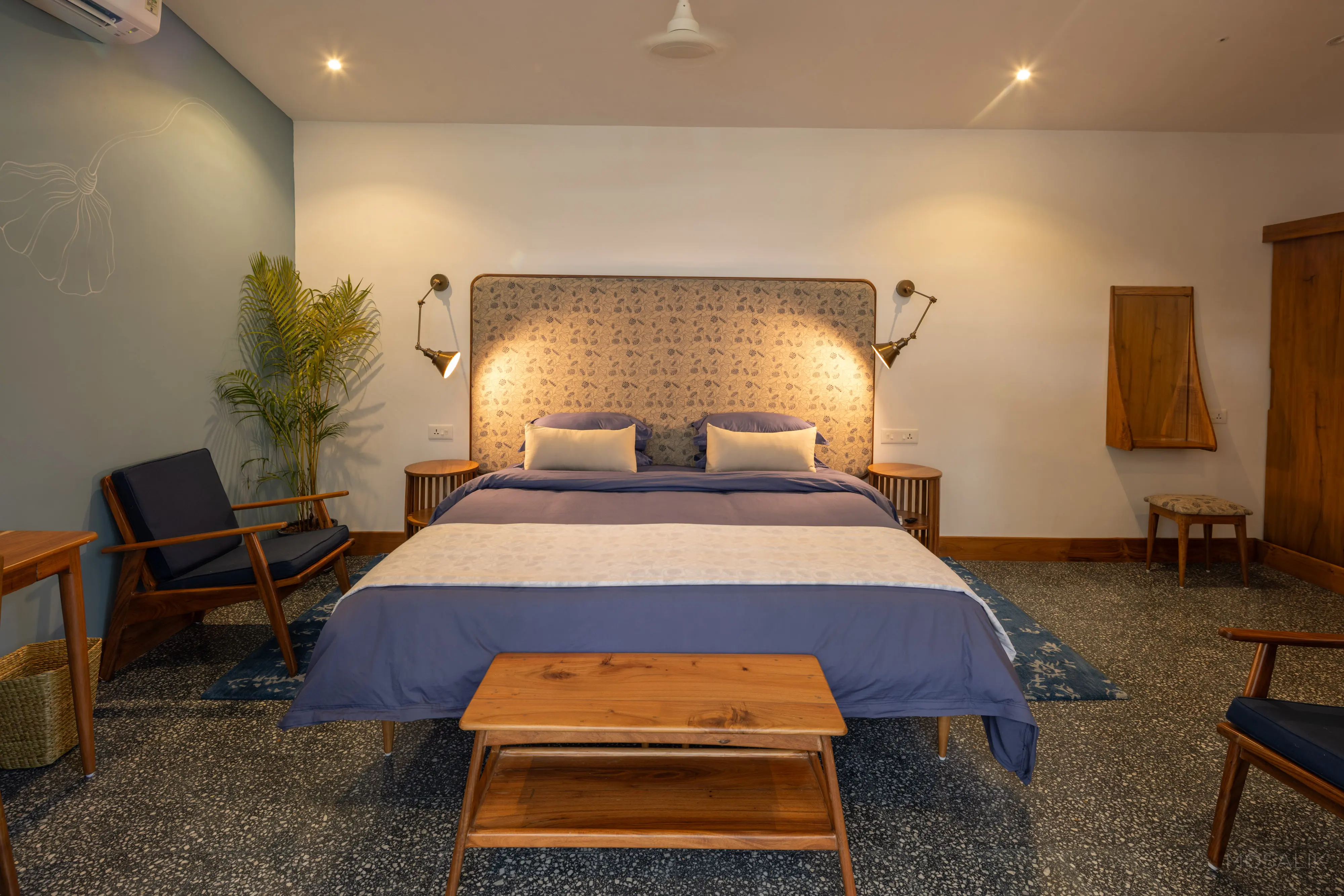 Jaali Blue Bed