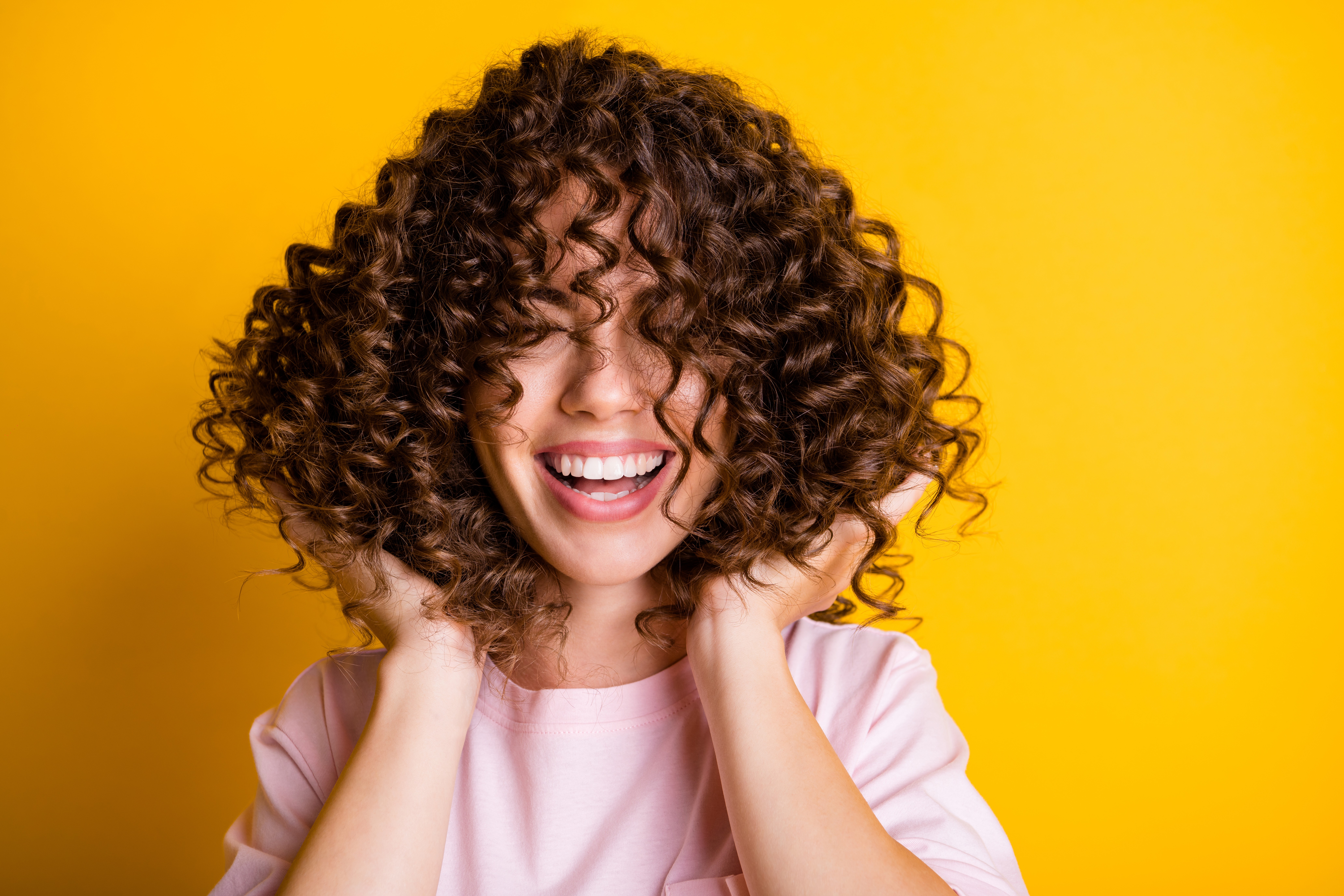 Discover the key vitamins, minerals and amino acids that support healthy hair growth – and why prescription treatment works best alongside the right nutritional foundations.