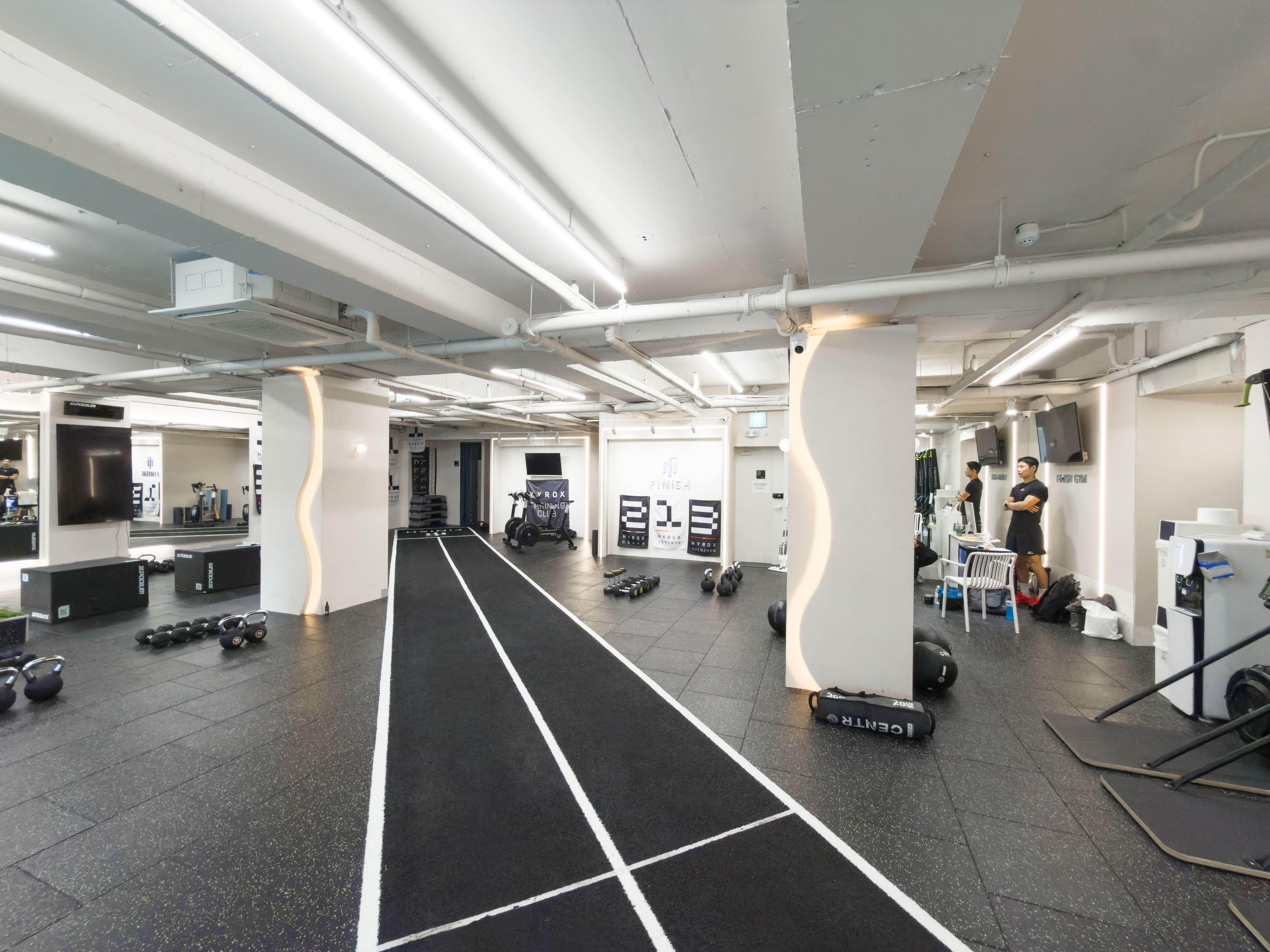 12.5-meter sled zone and HYROX training area at FINISH HYBRID CENTER