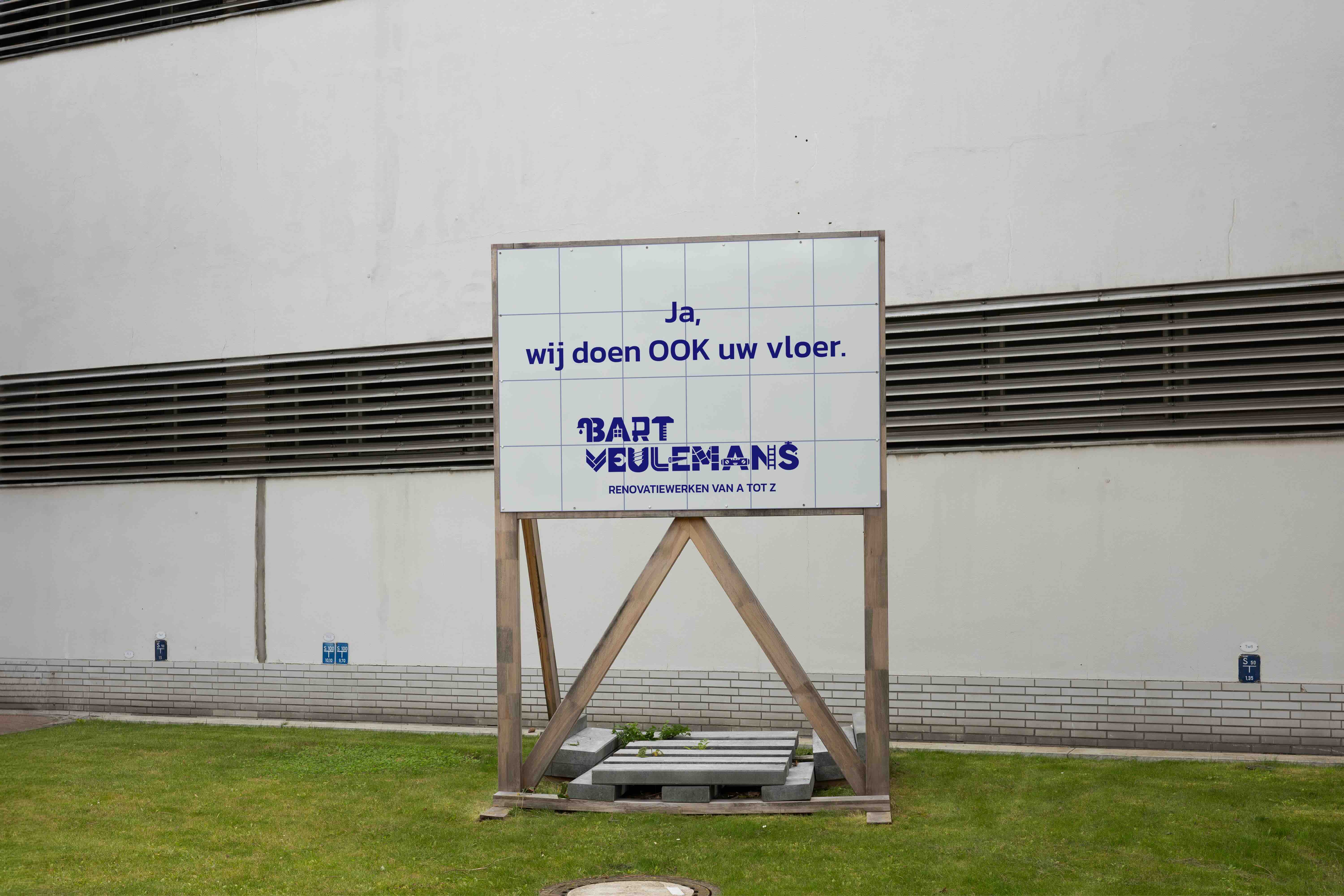 Branded sign for home renovations company Bart Veulemans