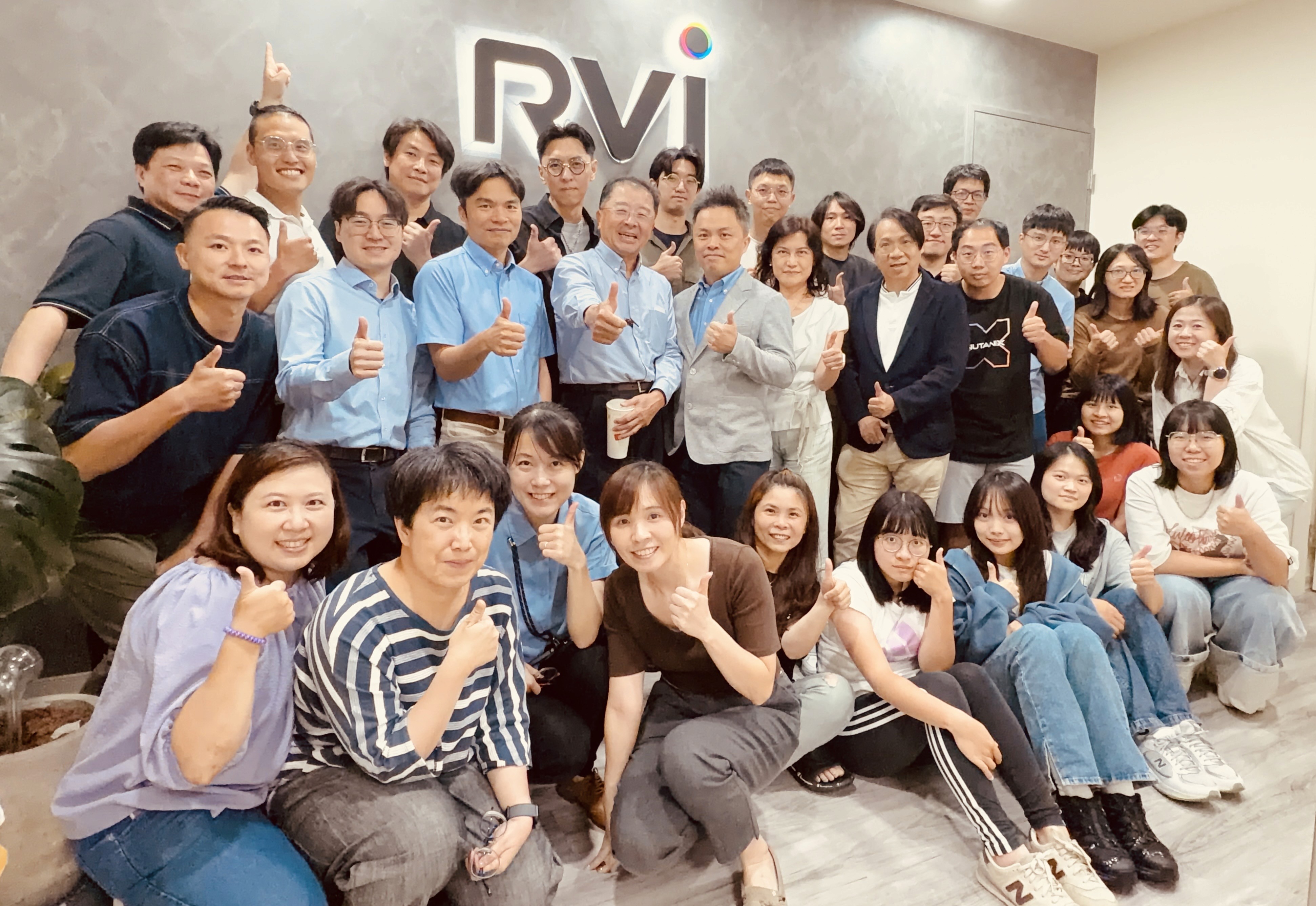 RVi group Photo