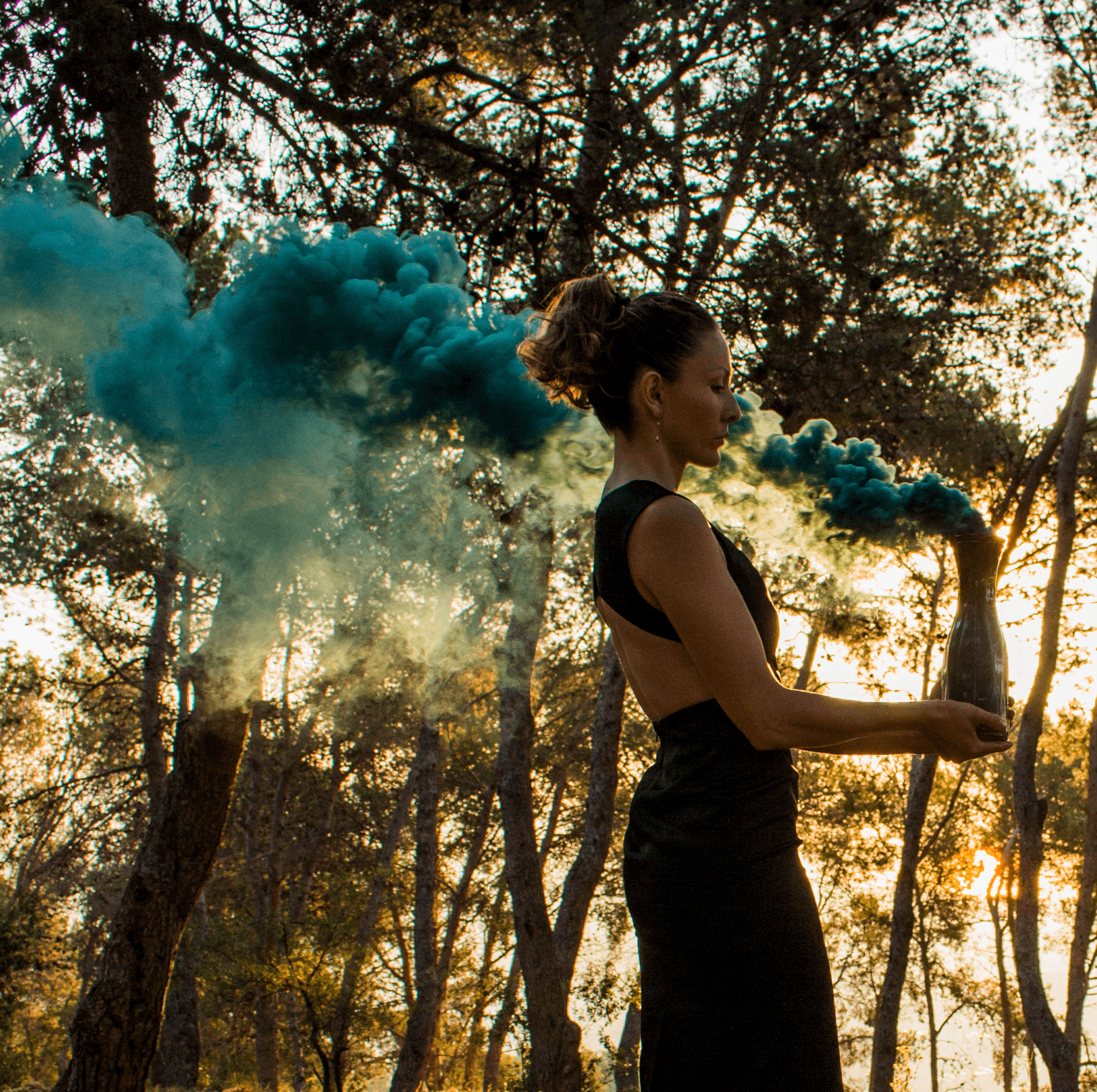 Portrait with bucket hat and neon light.