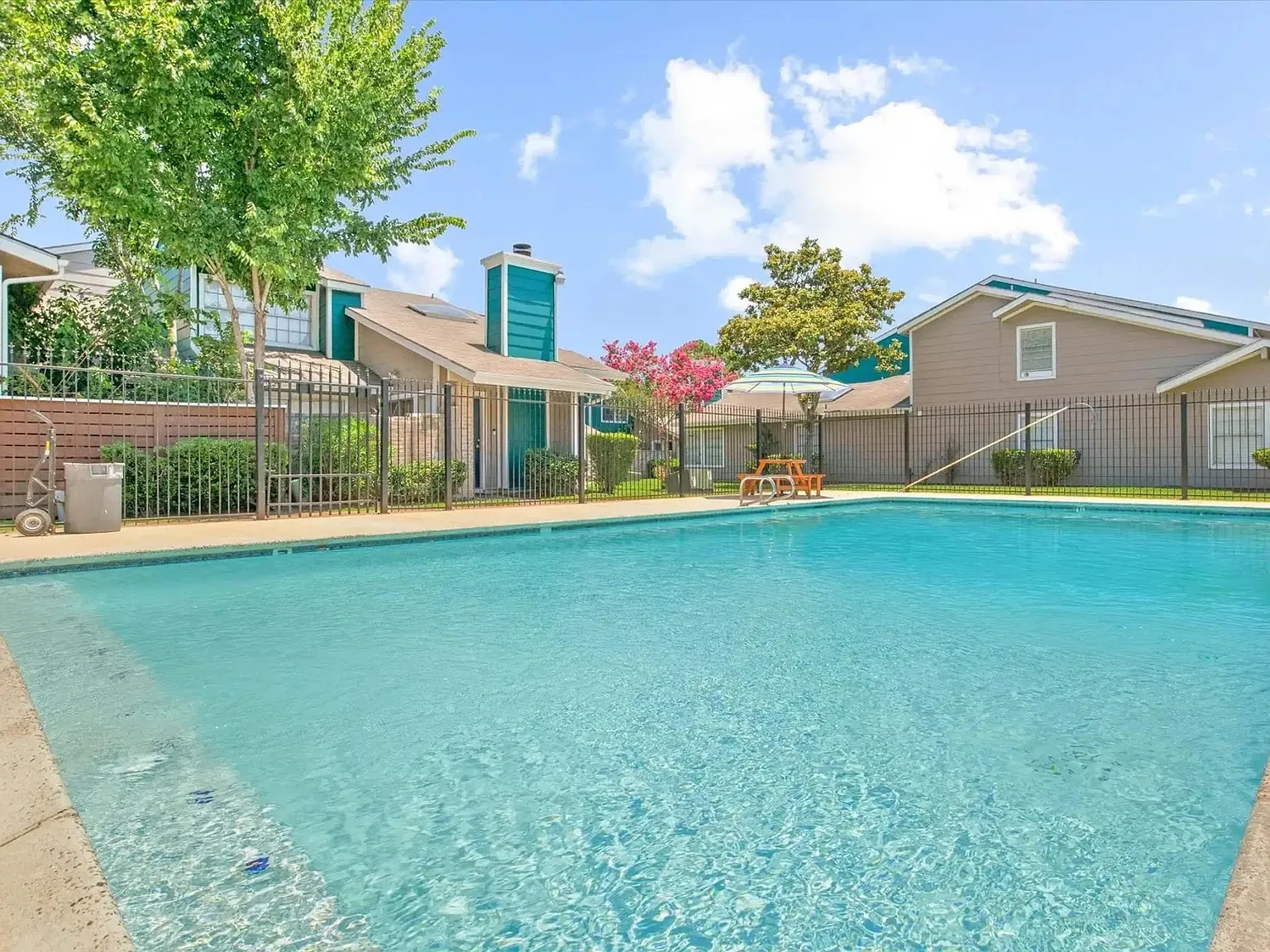 Swimming pool at Casa Azul Townhomes in Texas.