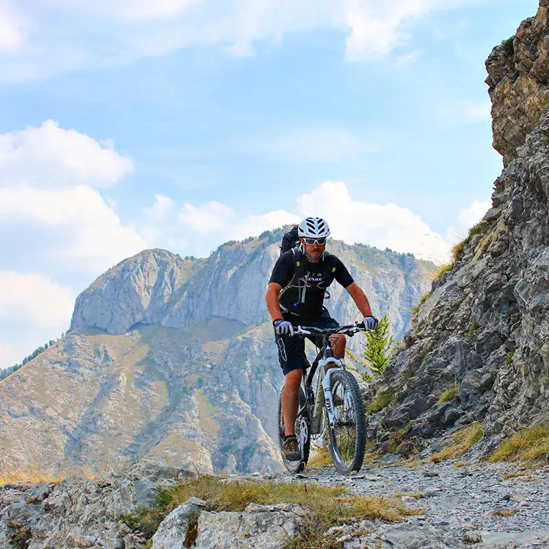 Terrengsykkel med Expa Travel – Fra De maritime Alpene til Middelhavet