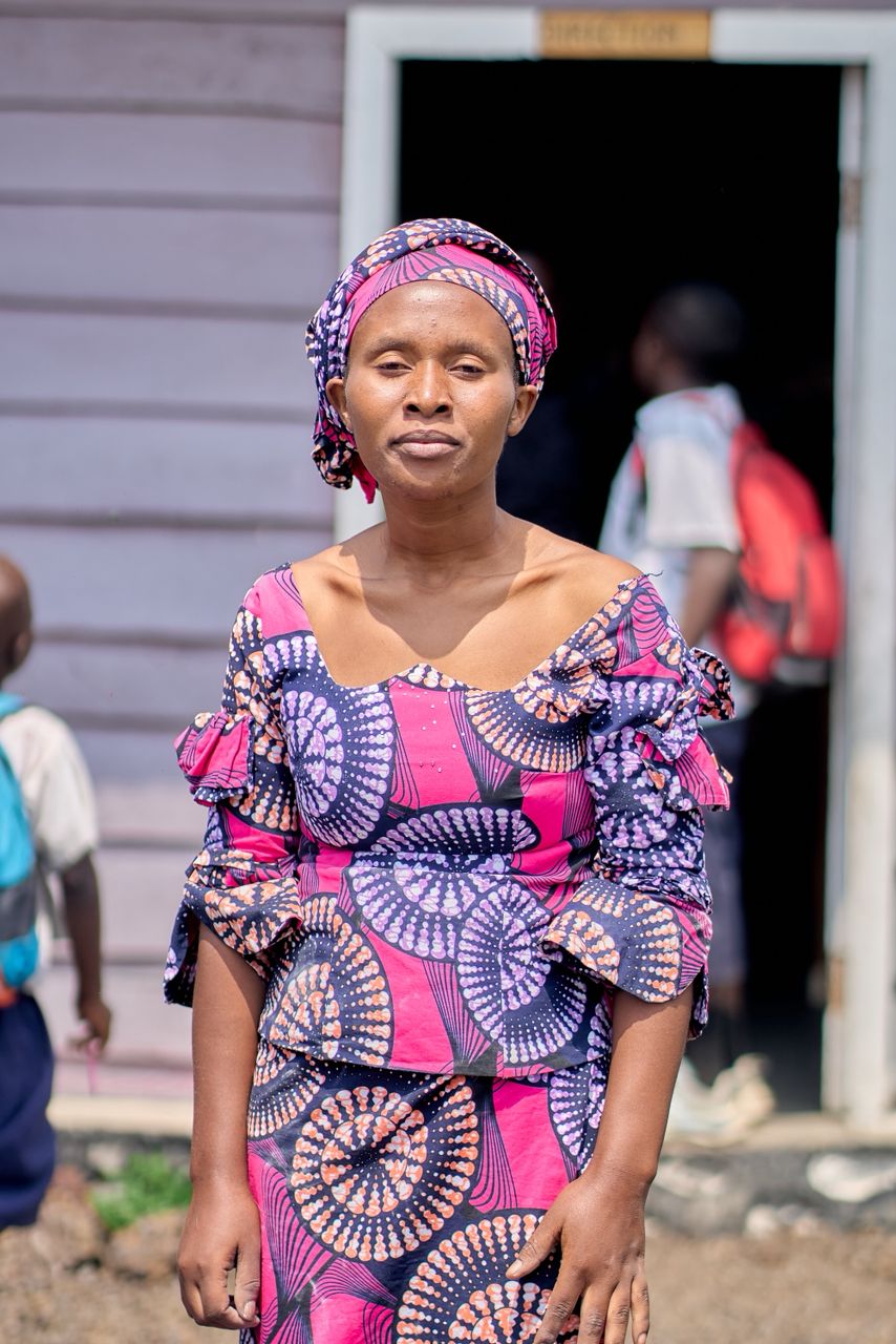 woman wearing blue dress shirt