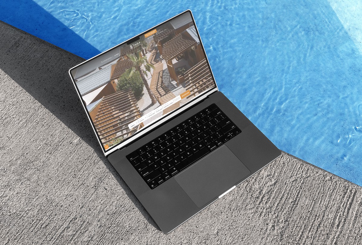computer on a pool