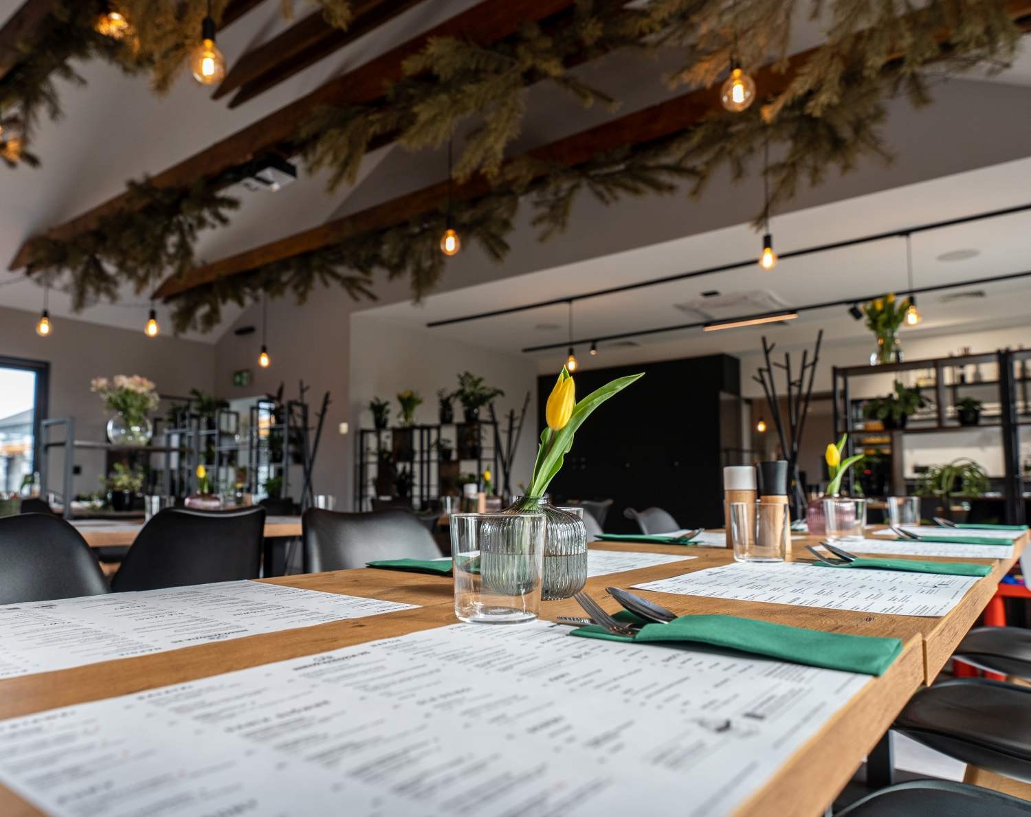Klimatyczna restauracja w okolicach Poznania z nowoczesnym wnętrzem