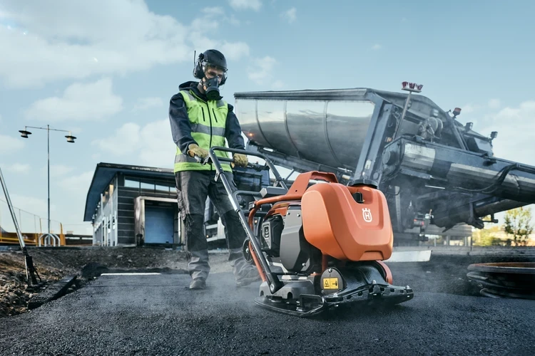 Máquinas e Equipamentos de Compactação
