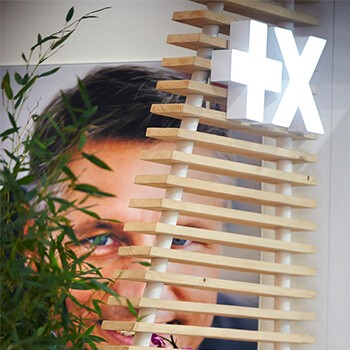 Bank Popular Stand by Expace