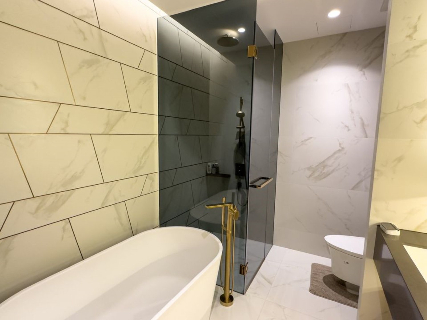 The Estelle 4 Bedroom Pet-Friendly Condo 5