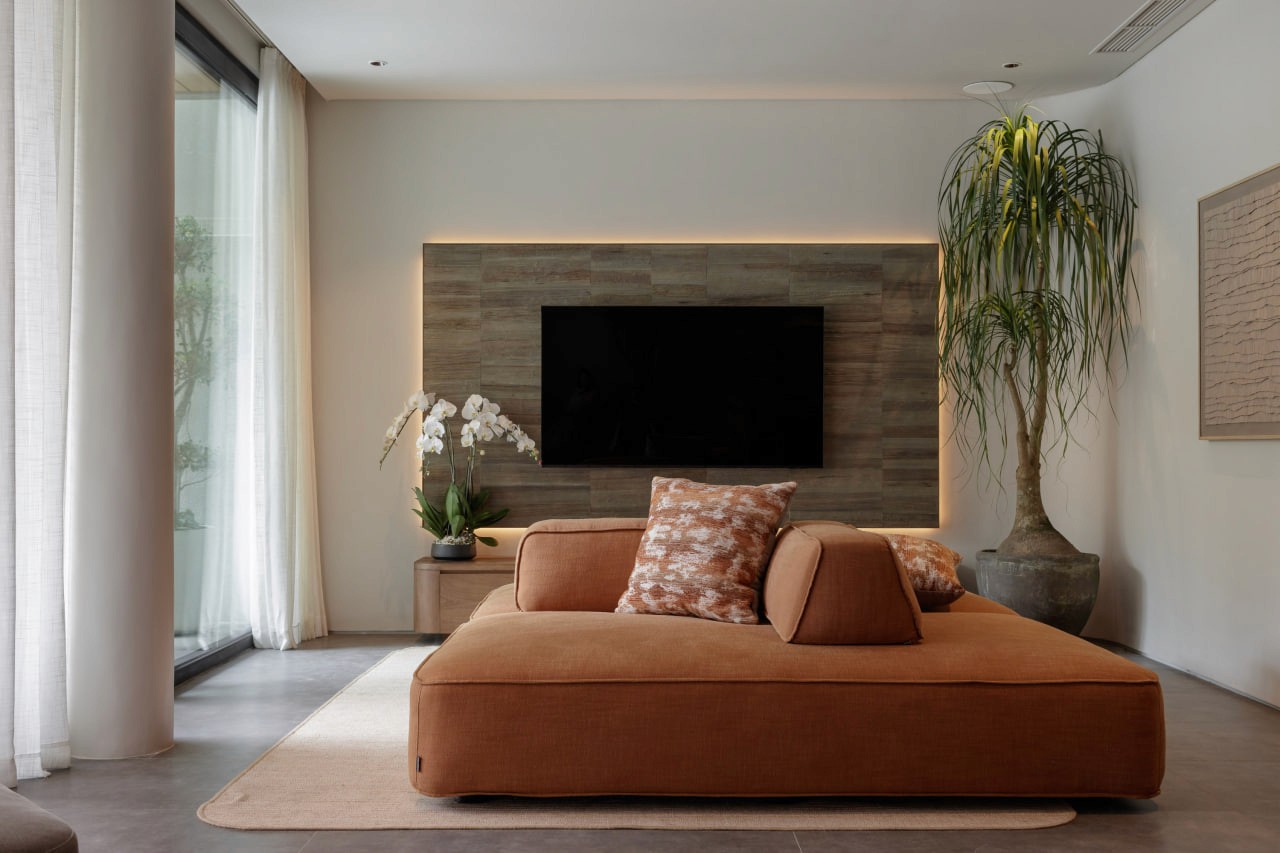 A completed 4-bedroom freehold villa in a private riverside compound in Pererenan, Canggu