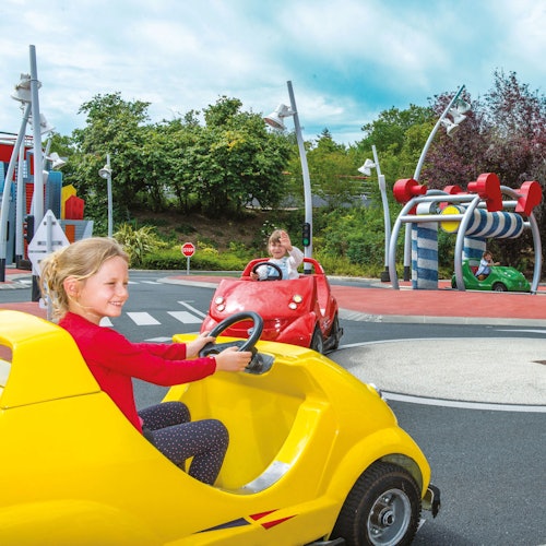 Futuroscope: Entradas de Última Hora para Acceso de 2 Días en Chasseneuil Du Poitou