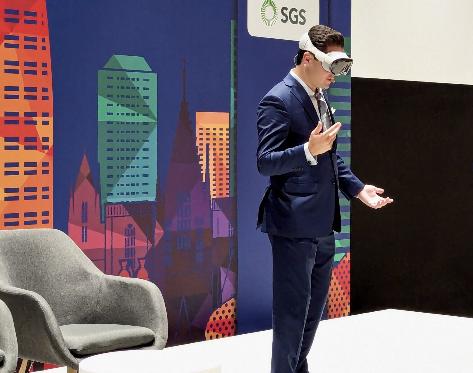 Moonware's Founder & CEO Javier Vidal unveiling HALO on Apple Vision Pro at GHI Barcelona