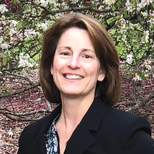 man in black crew neck shirt