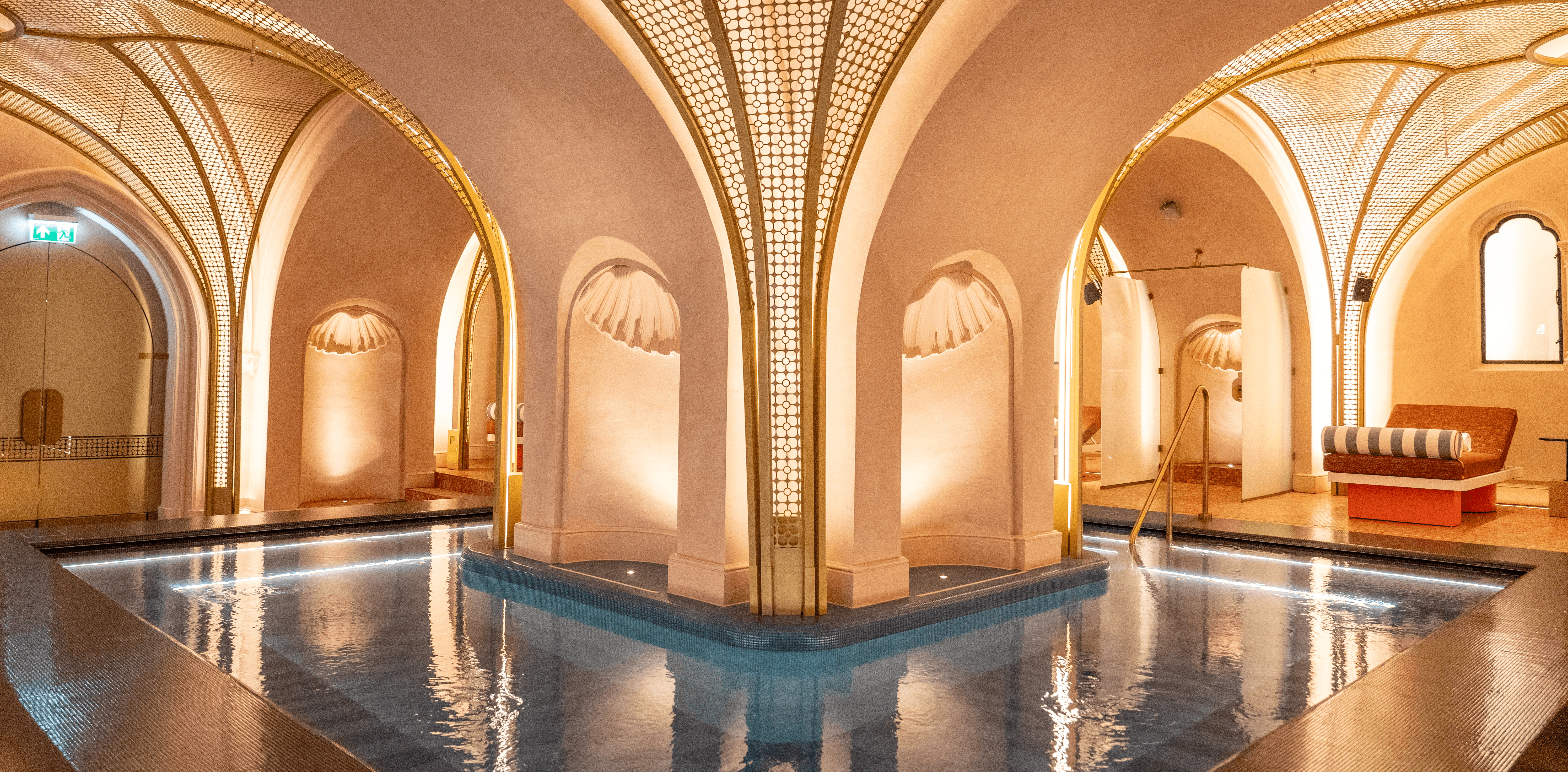 w budapest hotel_bath