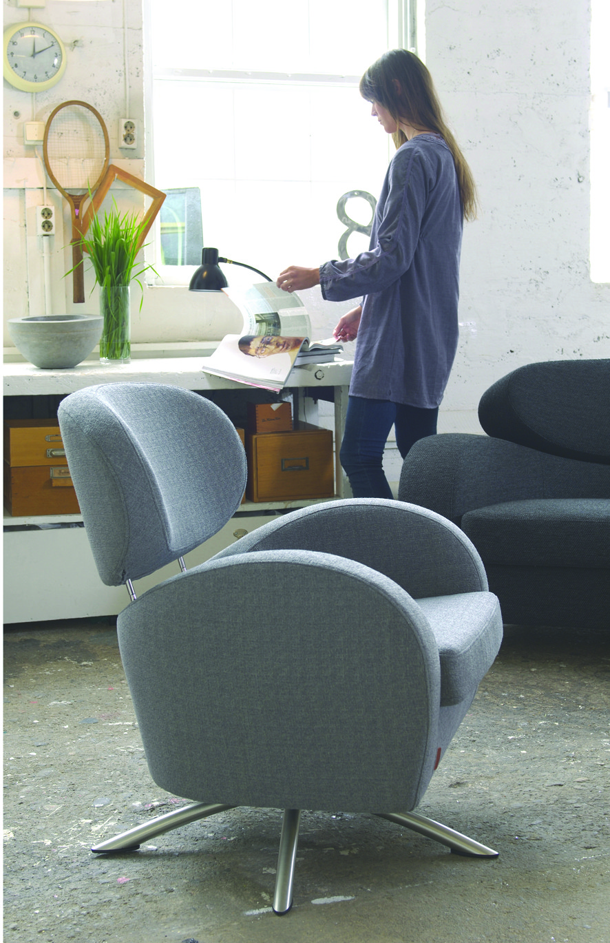 A pile of rolled woodsticks