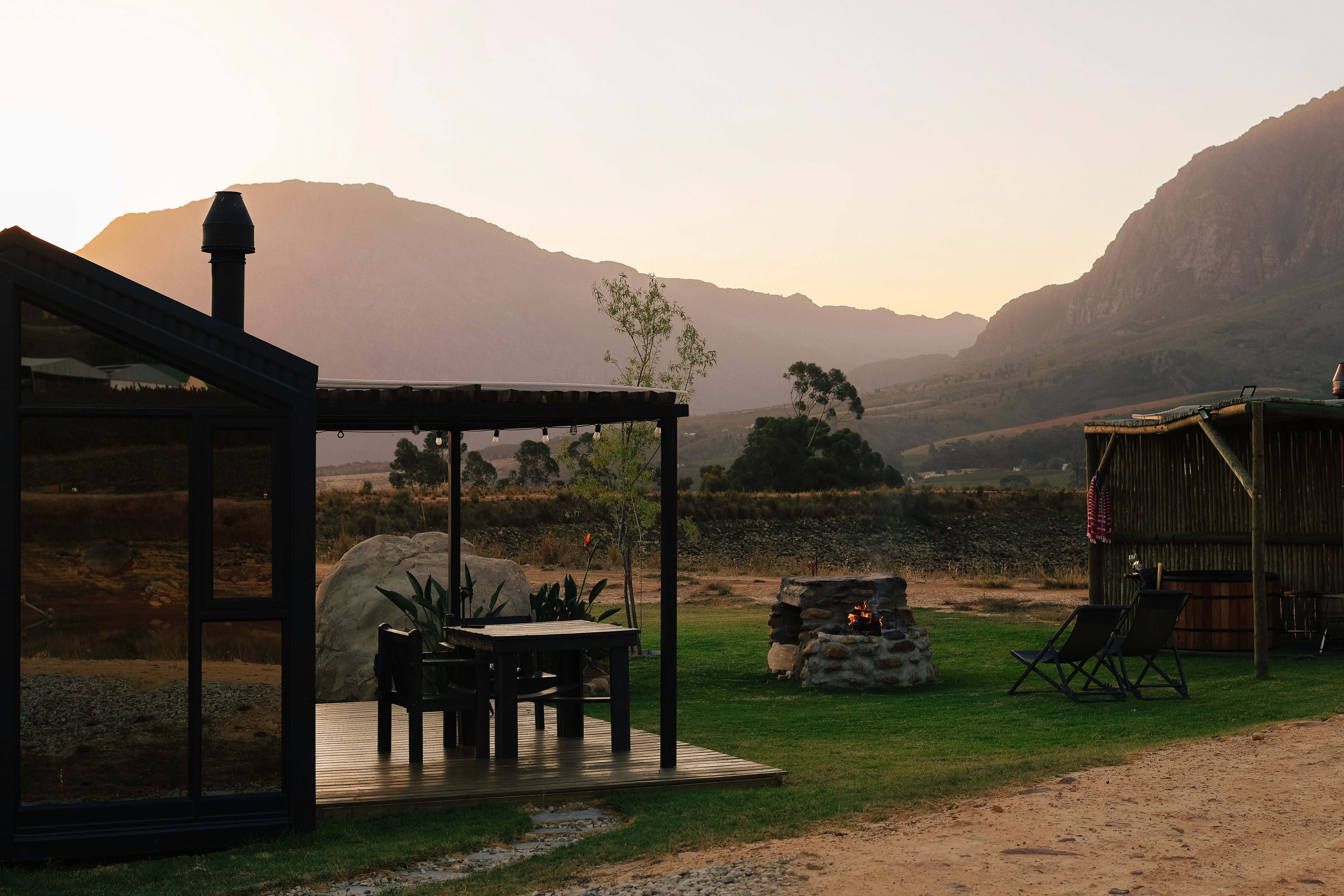 werda cabin outside with sunset