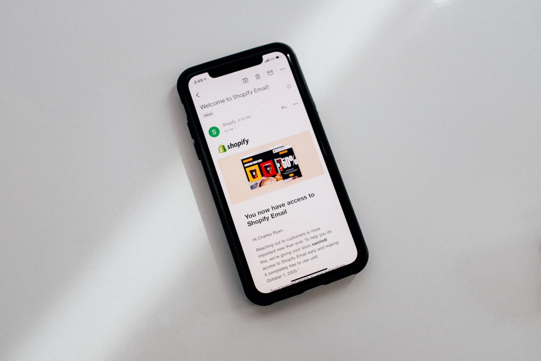 Minimalist Shopify product page layout