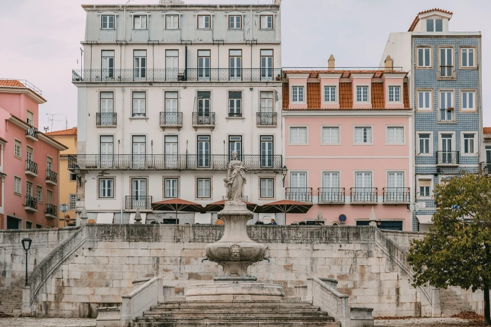 10 must-see places to visit in Santos, Lisbon