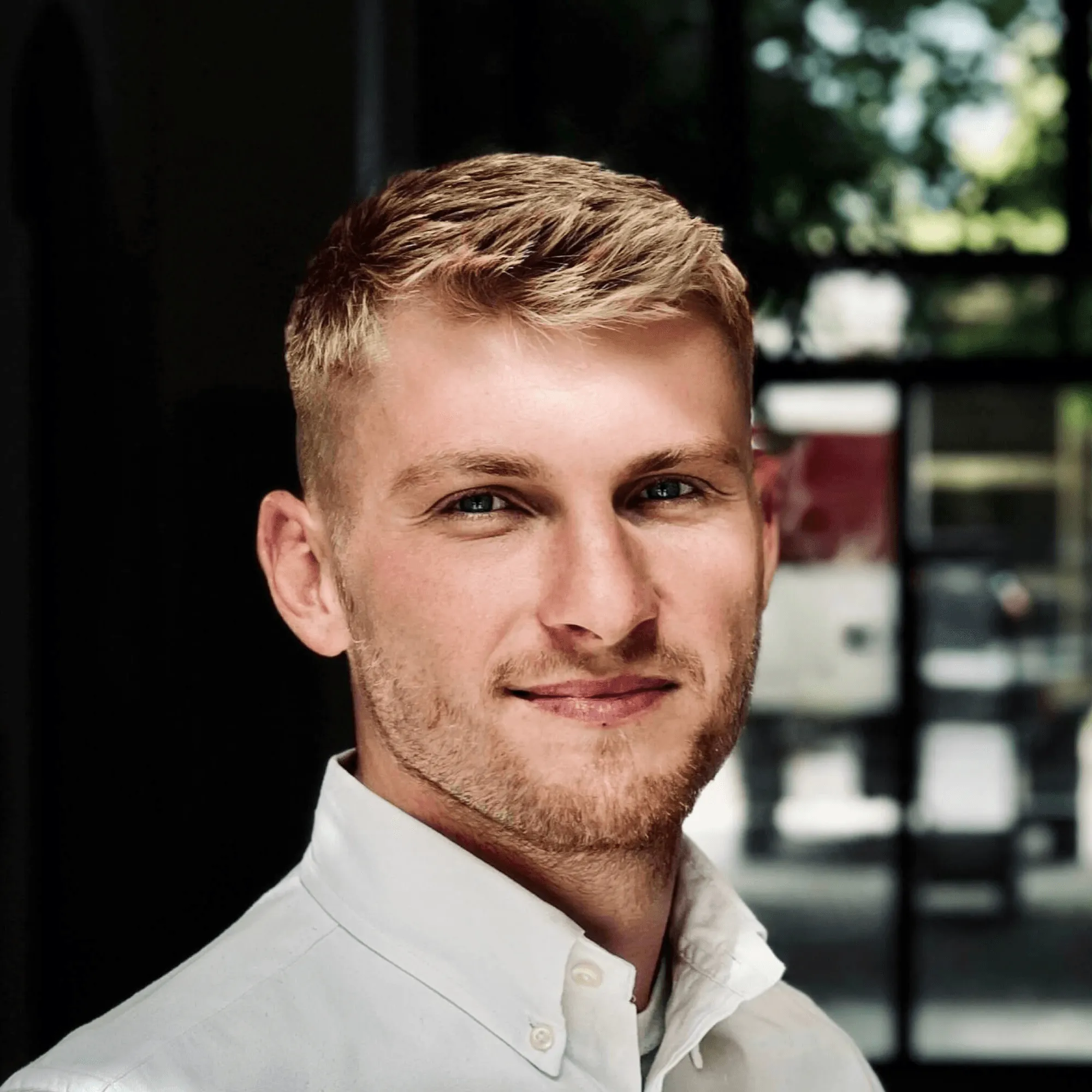 Porträt von Daniel Bender, Gründer von echtform.