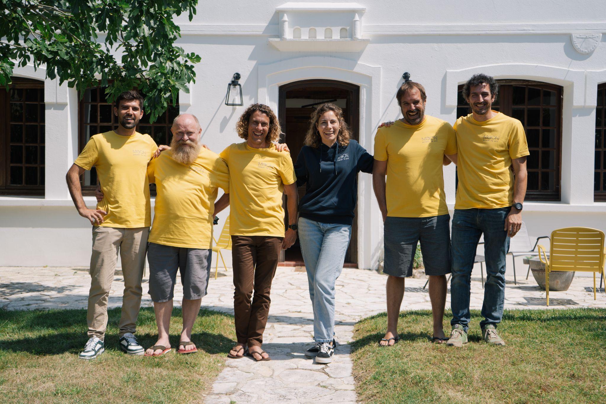 Thomas Samuel, CEO de Moon Énergie, et son équipe pour l'annonce du partenariat photovoltaïque en Nouvelle-Aquitaine avec le réseau Powered by Solarock
