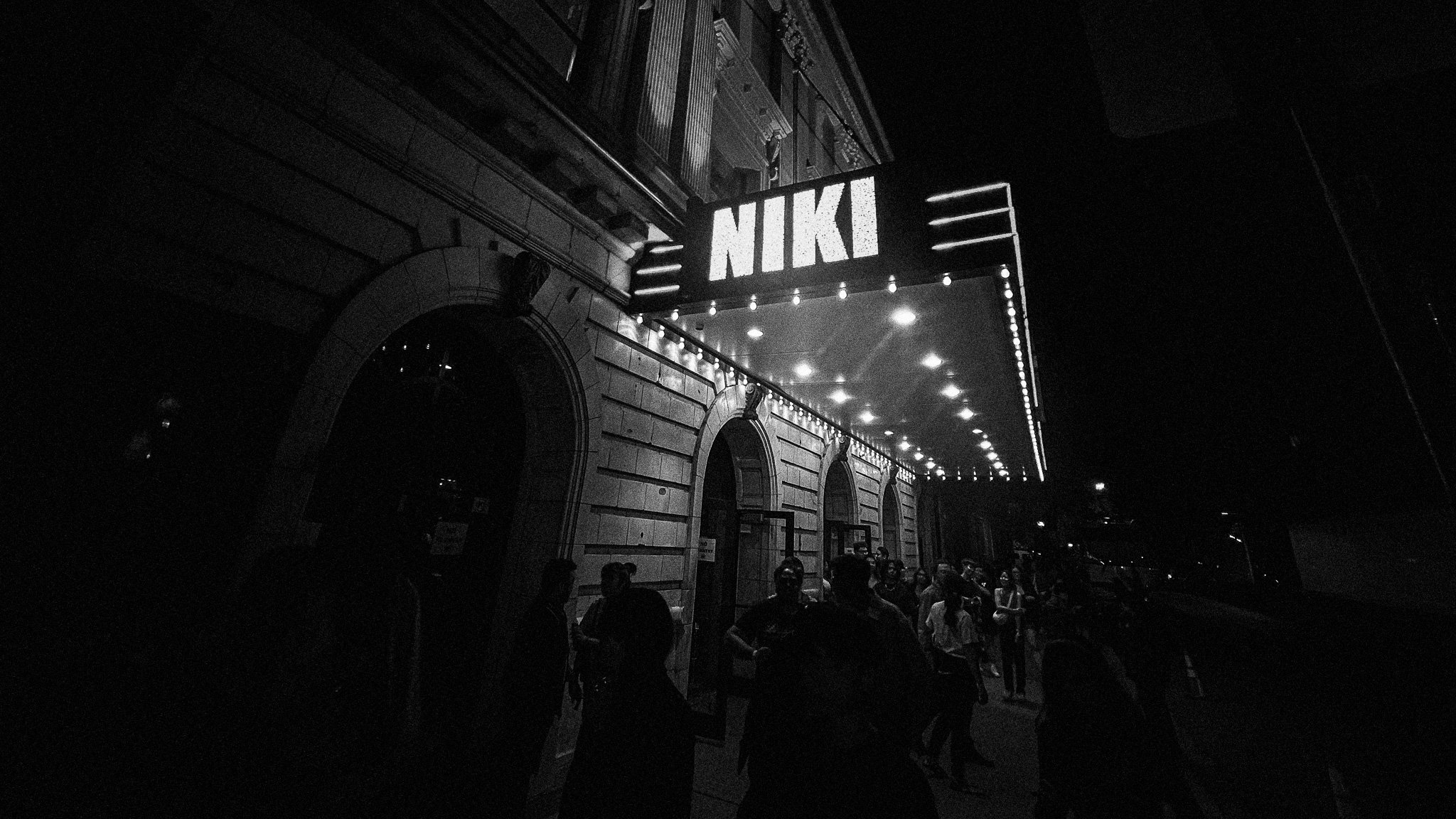 NIKI Performs at The Vic In Chicago