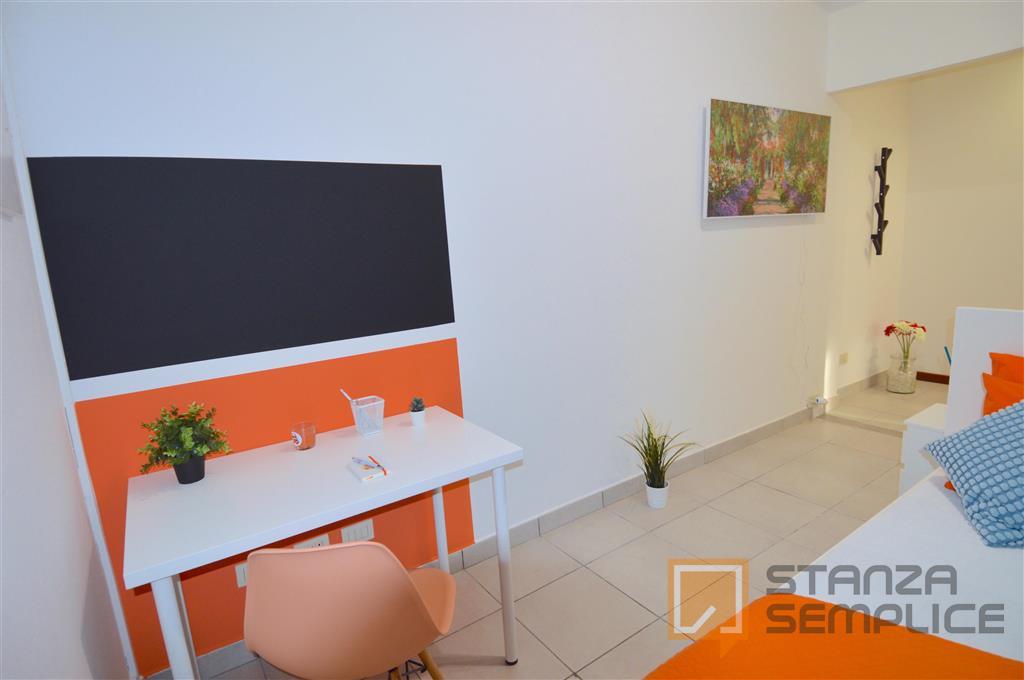 21 sqm room in Via Venturi, Modena