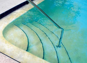 What Causes Mustard Algae in Pools