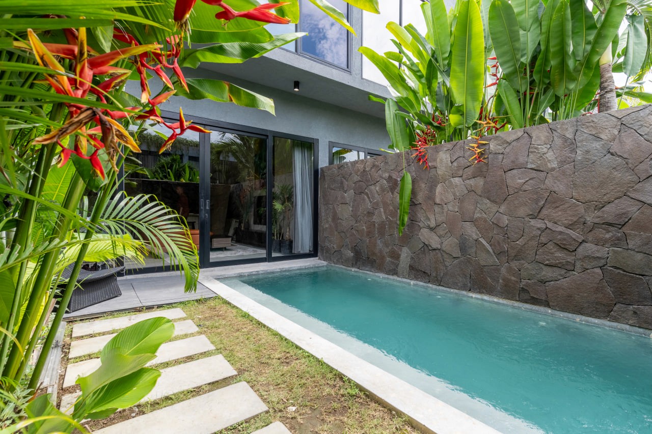 Modern stylish 4-bedroom villa in Babakan, Canggu