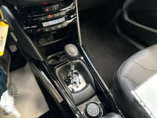 PEUGEOT 2008 2019 RED Gebrauchtwagen - Galeriebild 20