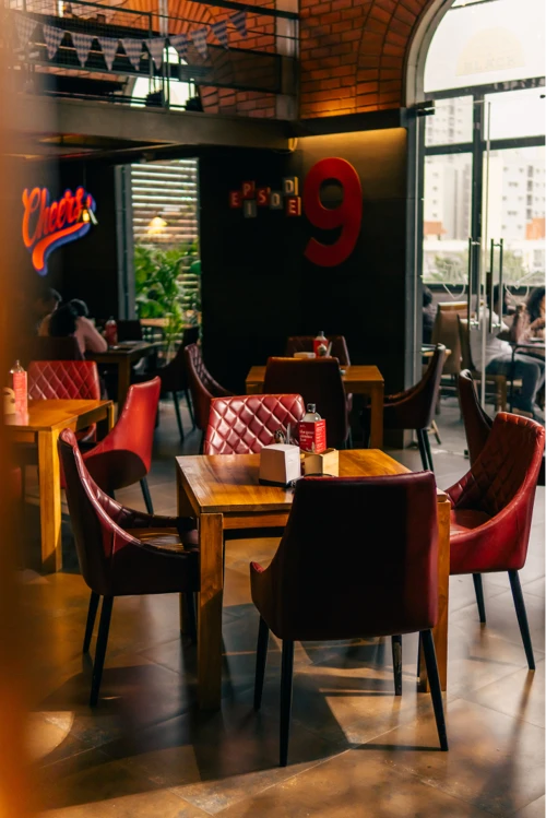 red-rhino-whitefield-best-brewpub-bangalore-interior