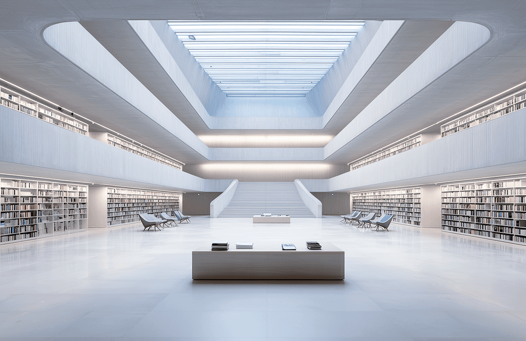 Biblioteca representando governança e compliance em inteligência artificial, gestão de riscos regulatórios e segurança jurídica em IA.