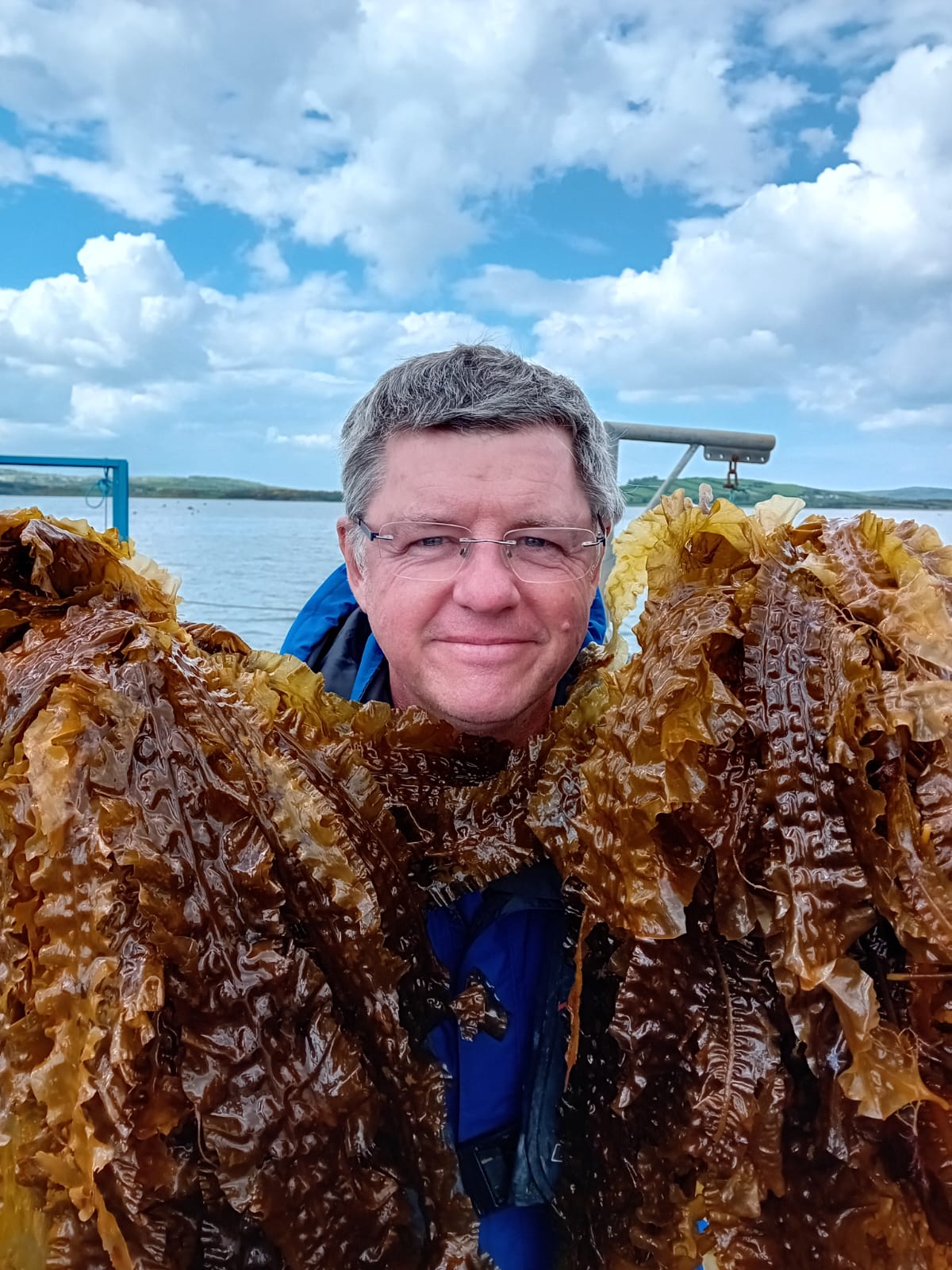 Surfer cleaning Surf board