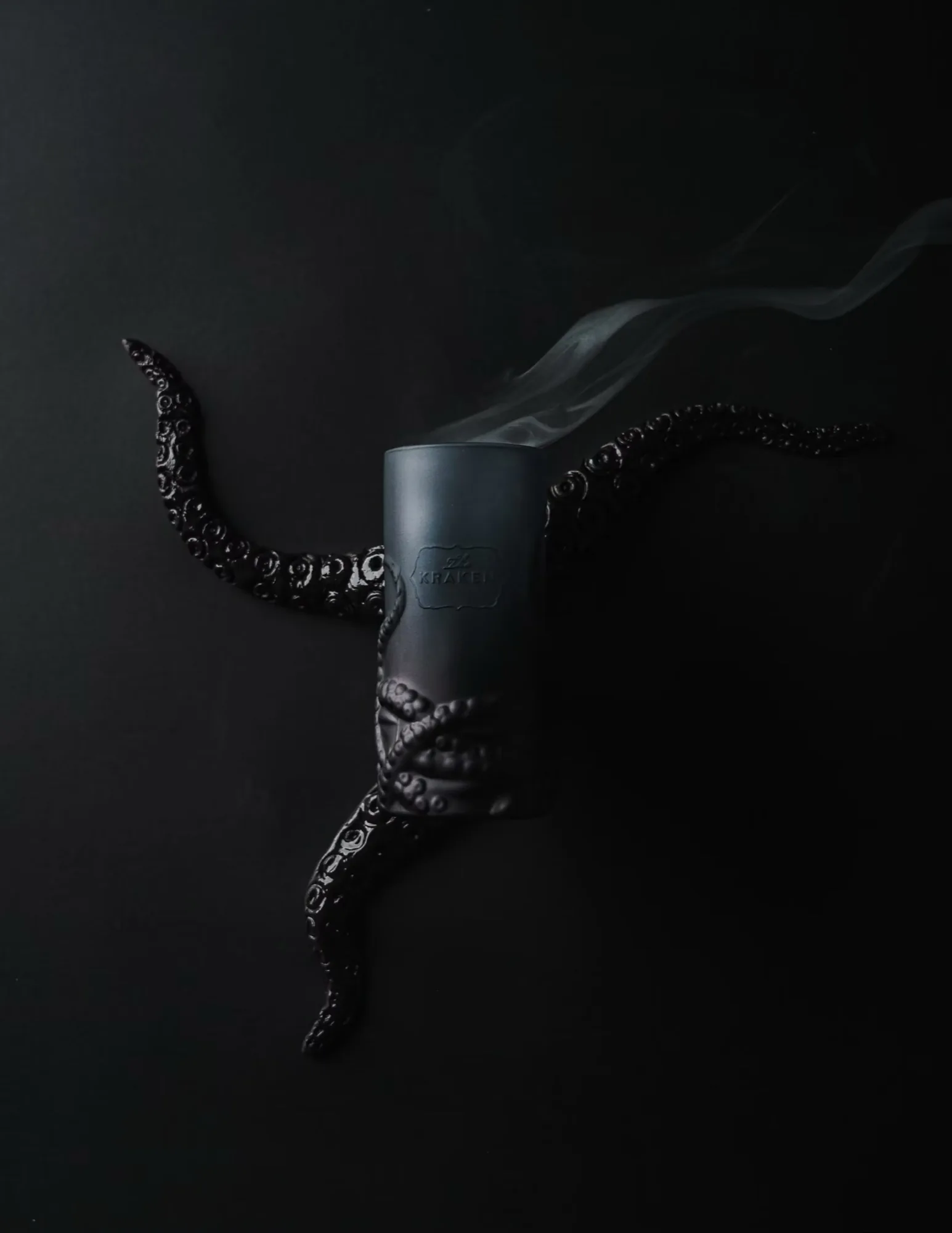 Kraken / Fresh.iD — project image 03 by Roman Olinchuk. 香港攝影、創意影像及視覺敘事作品。