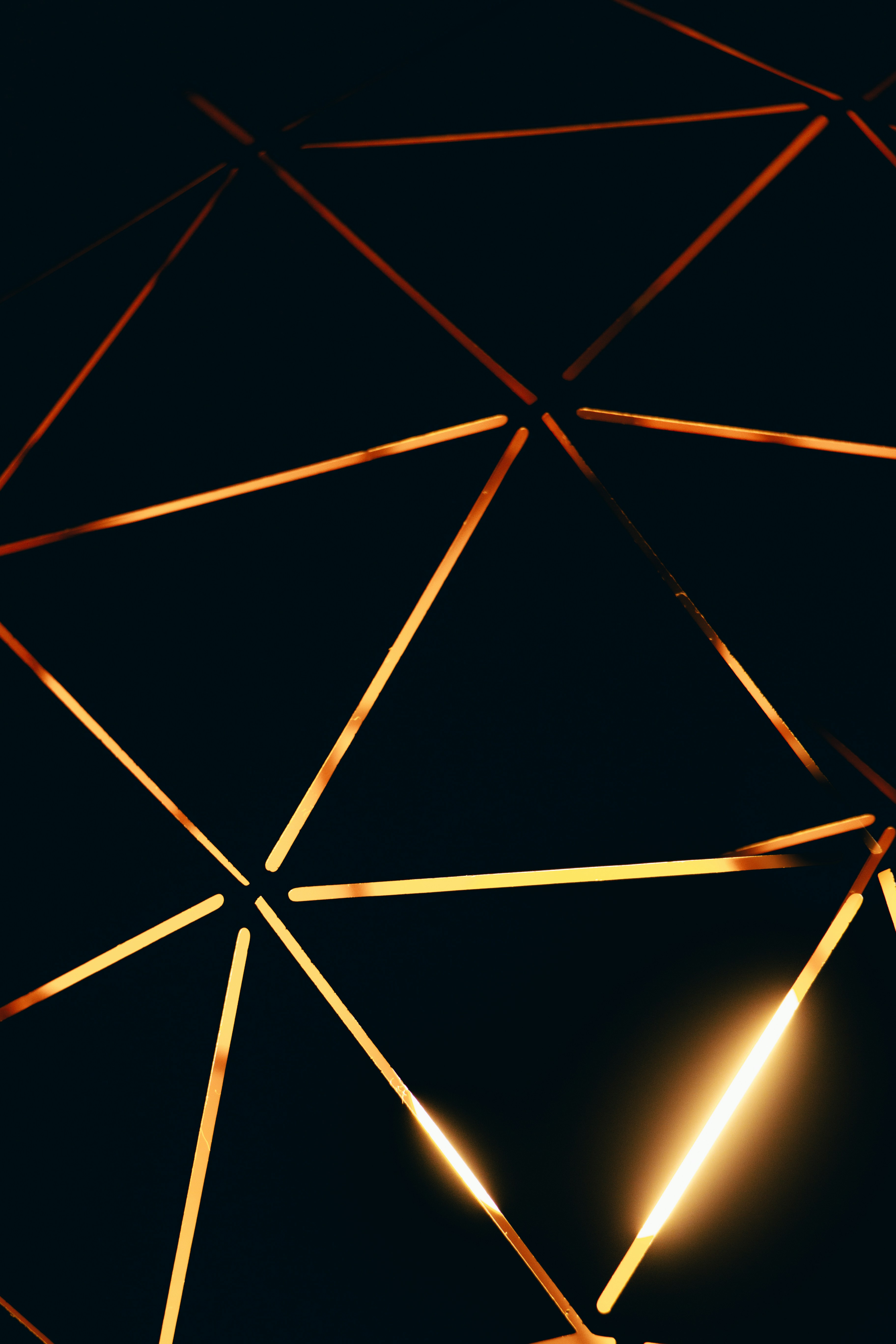 a bright light shines brightly in the dark