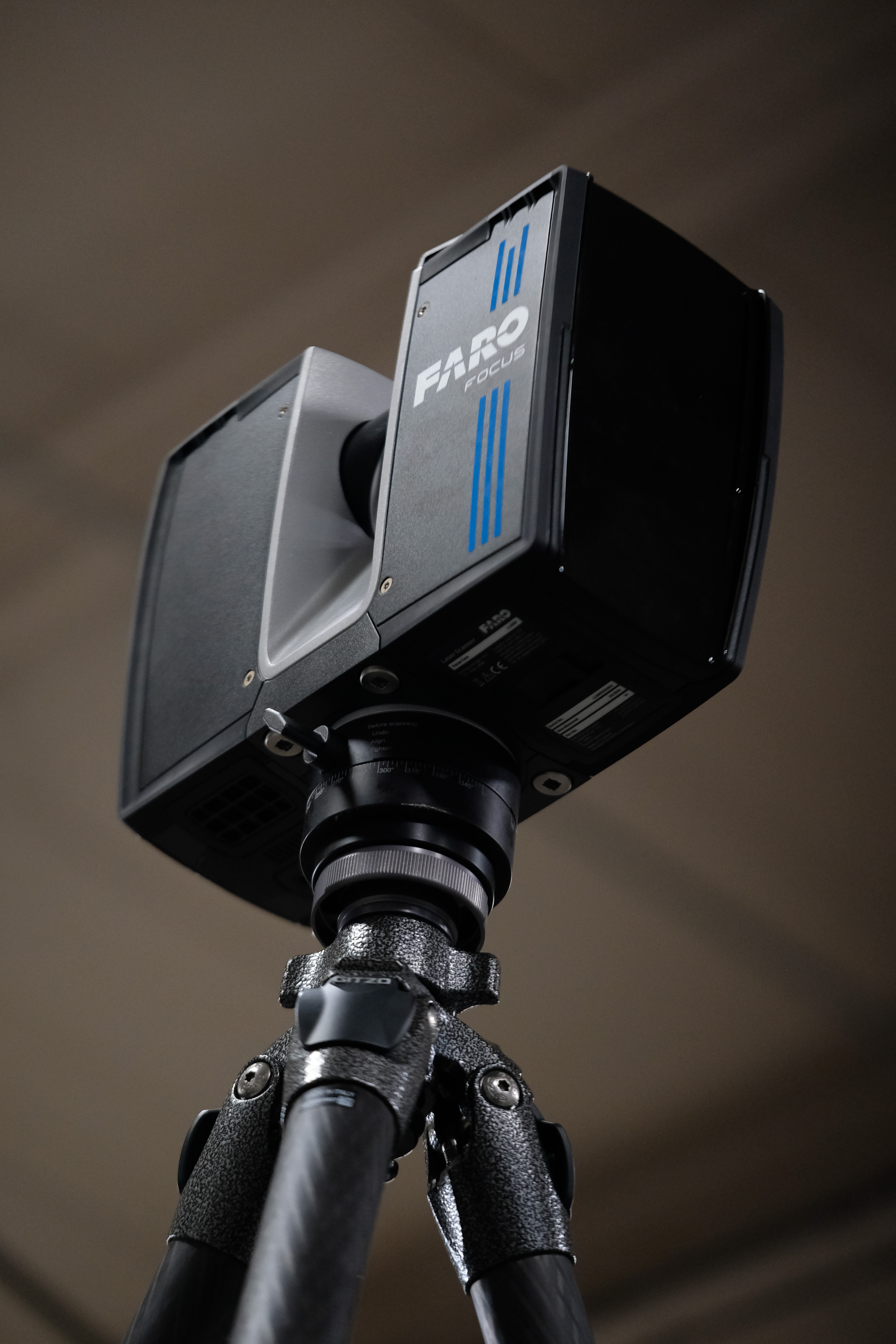 A meeting scene describes consultation